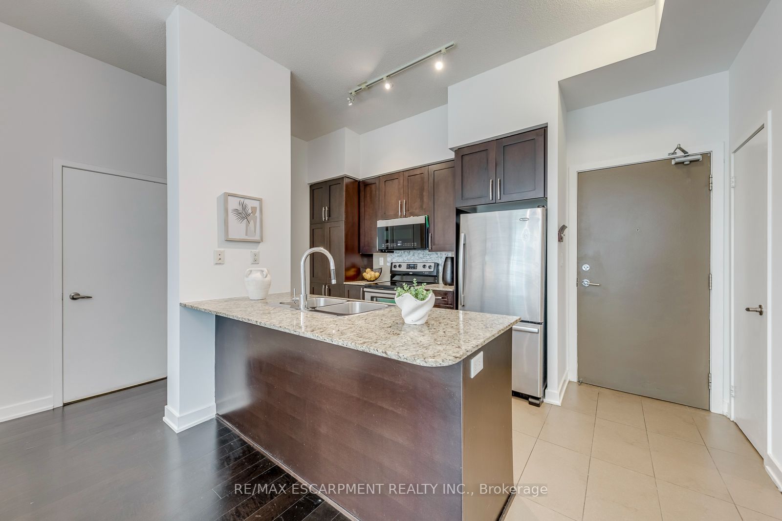 4065 Brickstone Mews 206 Property Photo 12