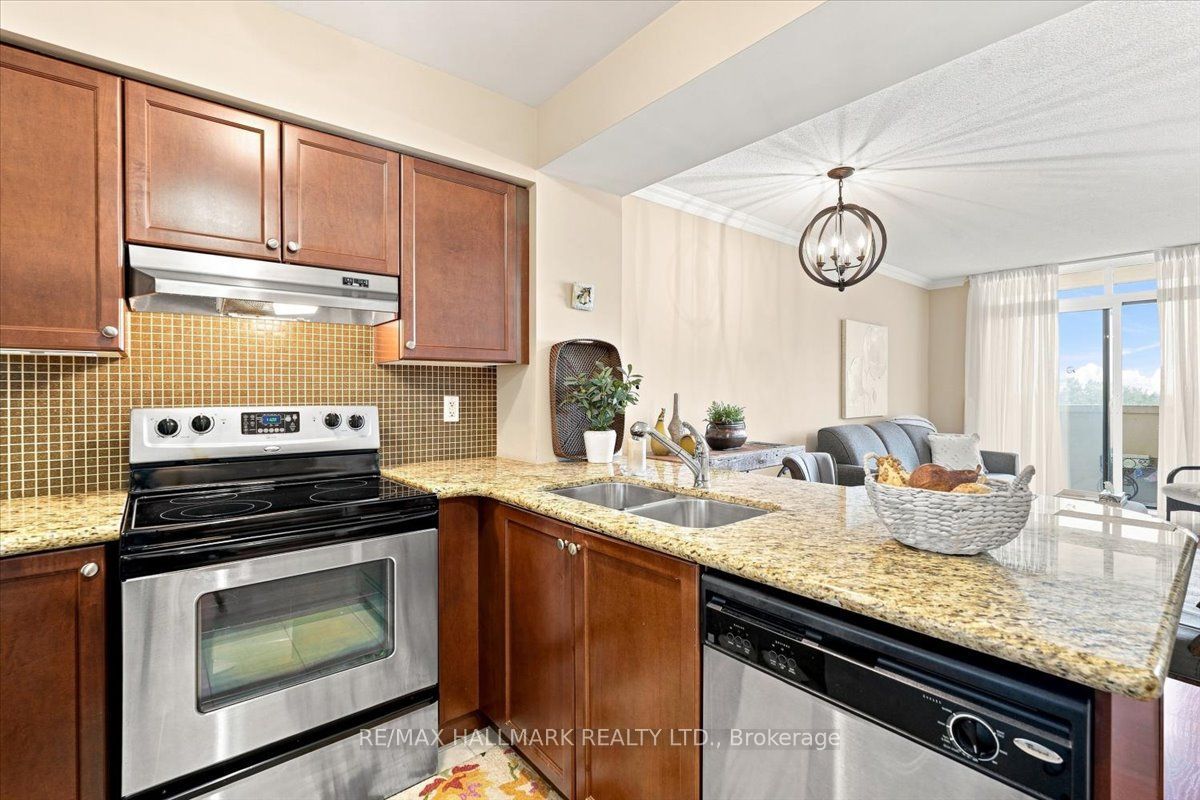 220 Forum Drive 412 Property Photo 20