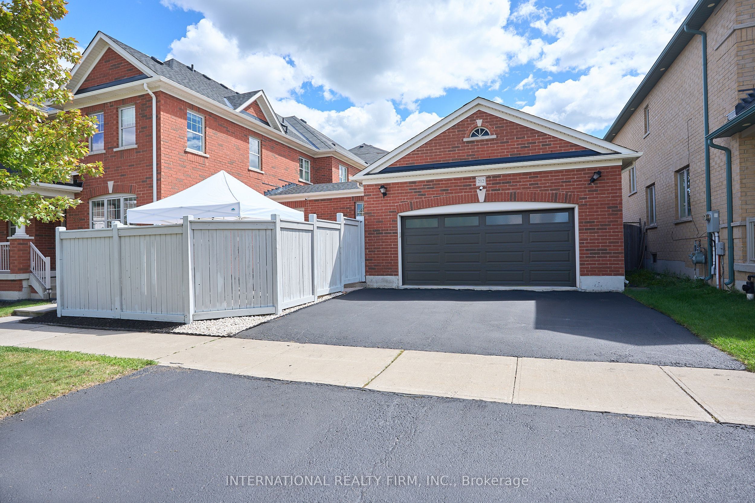 212 Pringle Avenue Property Photo 4