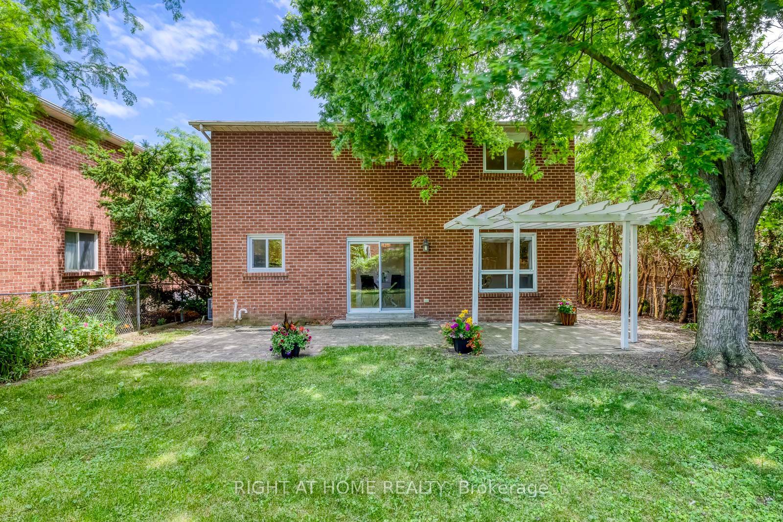 1025 Vanier Drive Property Photo 39