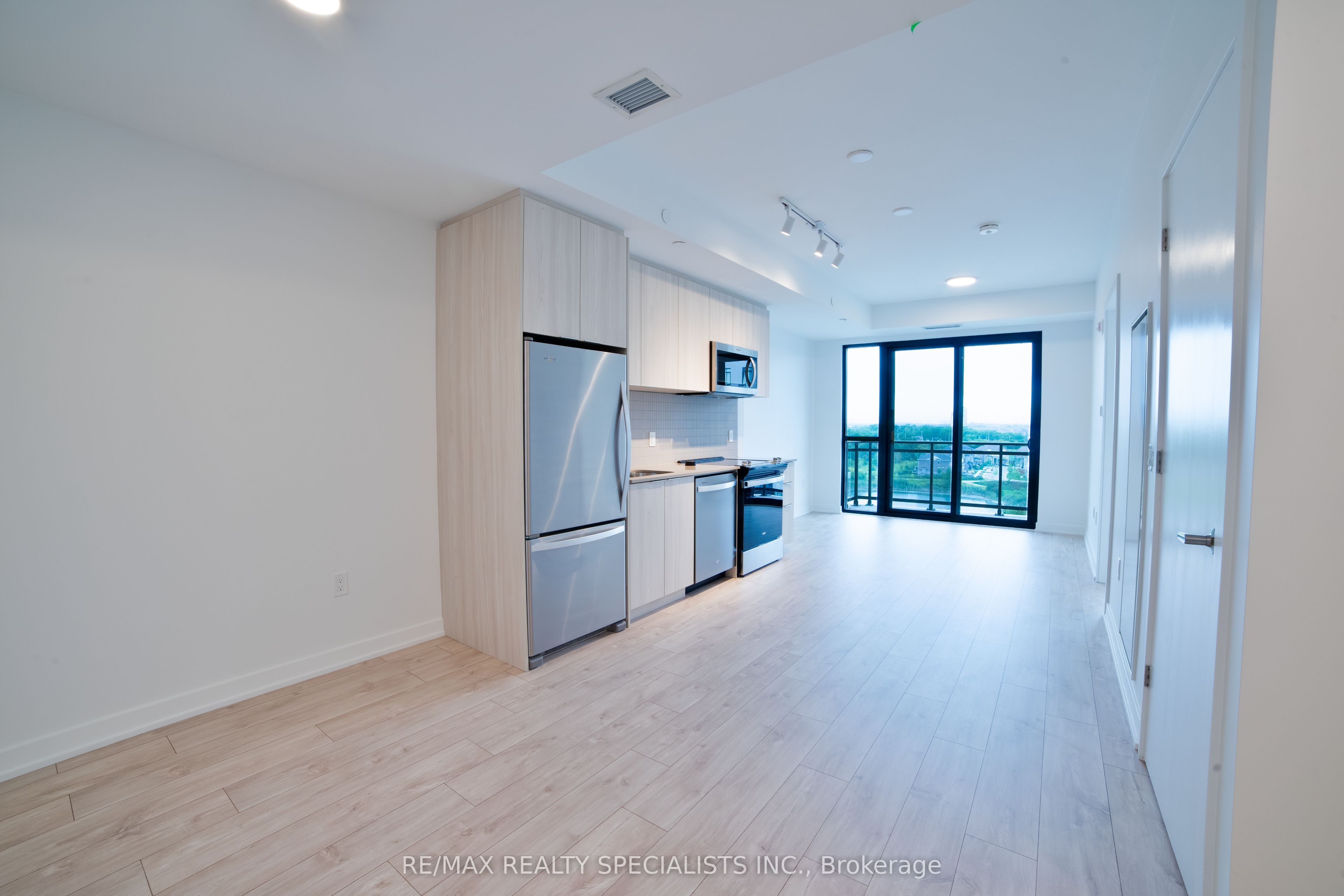 740 Whitlock Avenue 711 Property Photo 16