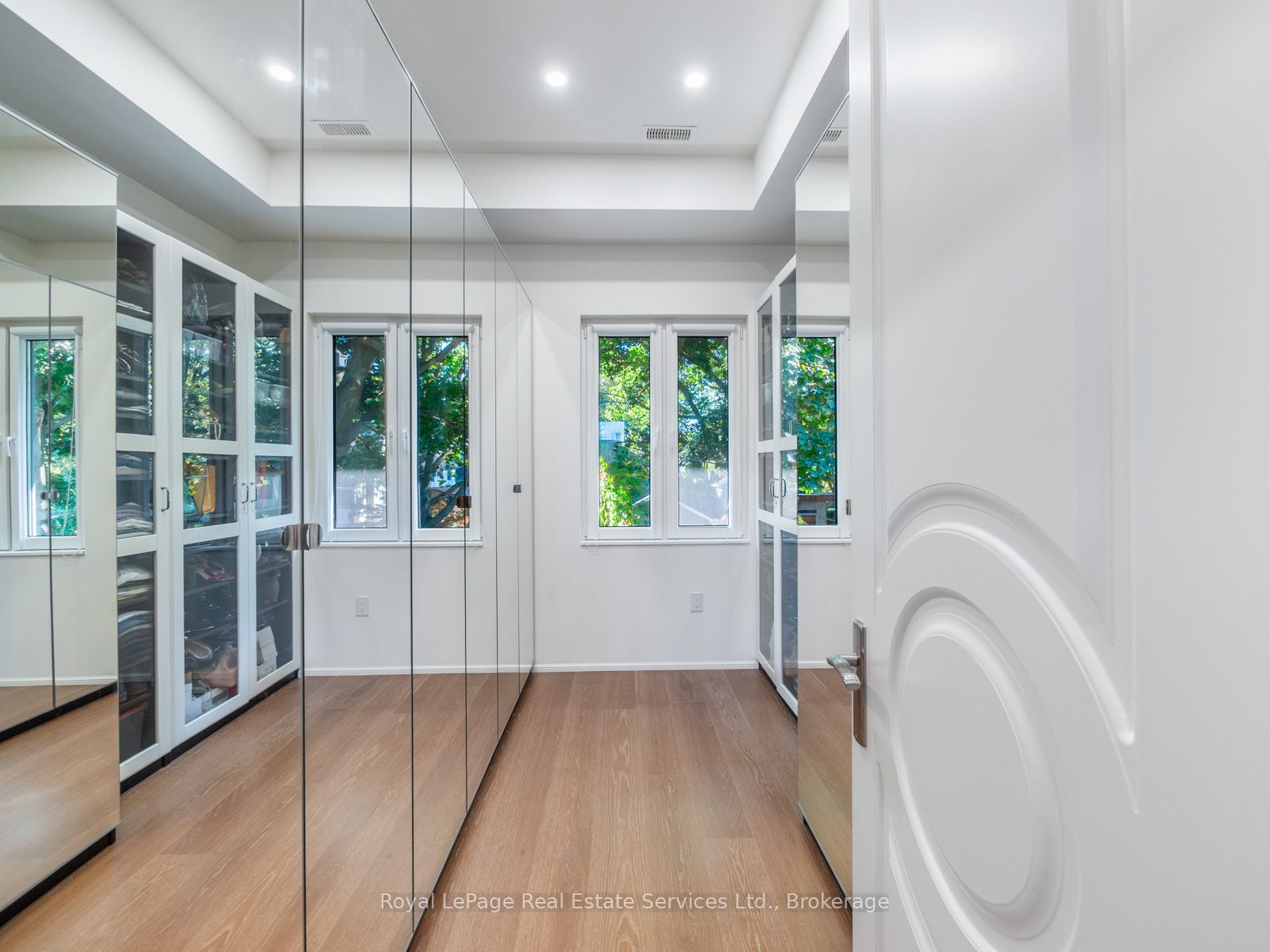 36 Anderson Street Property Photo 25