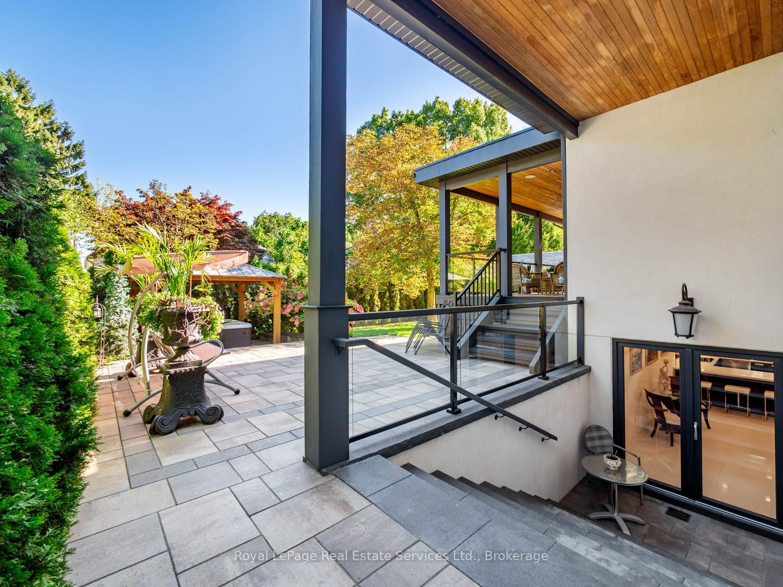 36 Anderson Street Property Photo 43