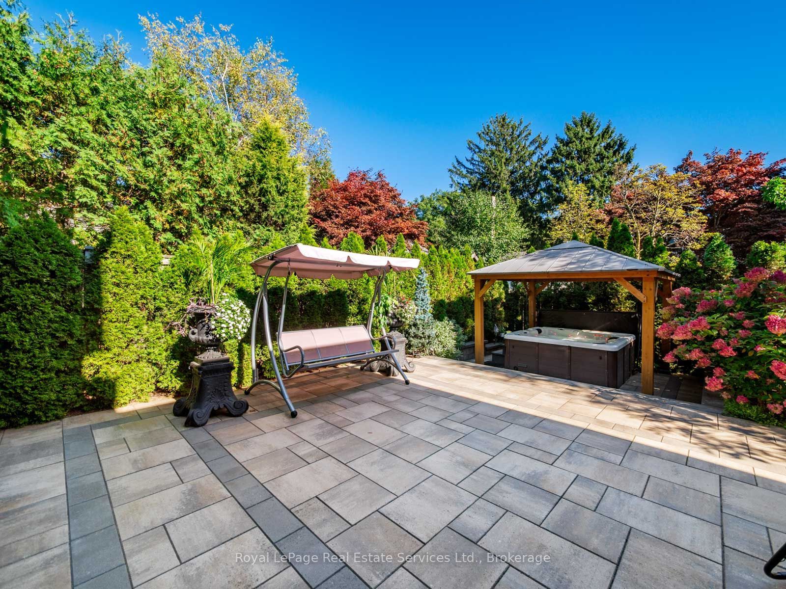 36 Anderson Street Property Photo 45