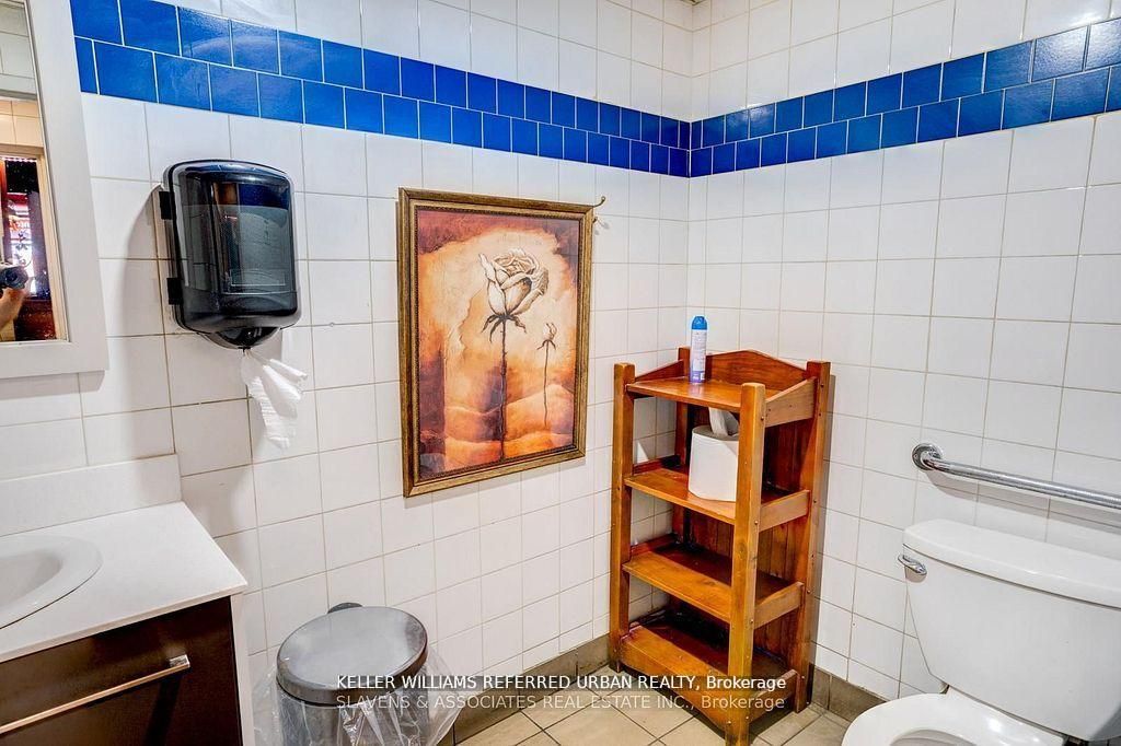 165 Roncesvalles Avenue Property Photo 5