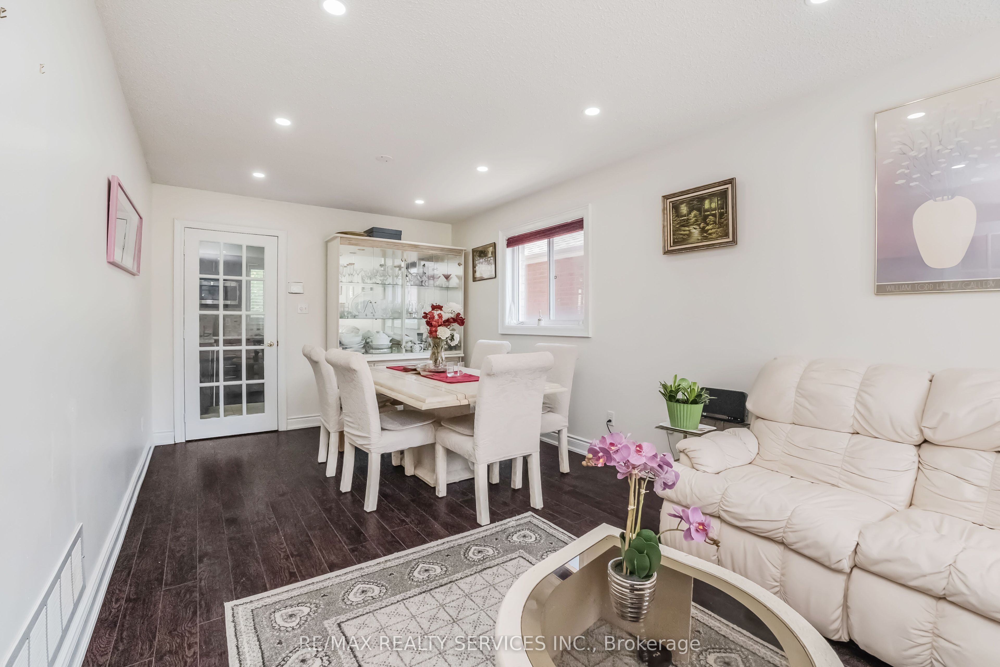 27 Colleyville Street Property Photo 5