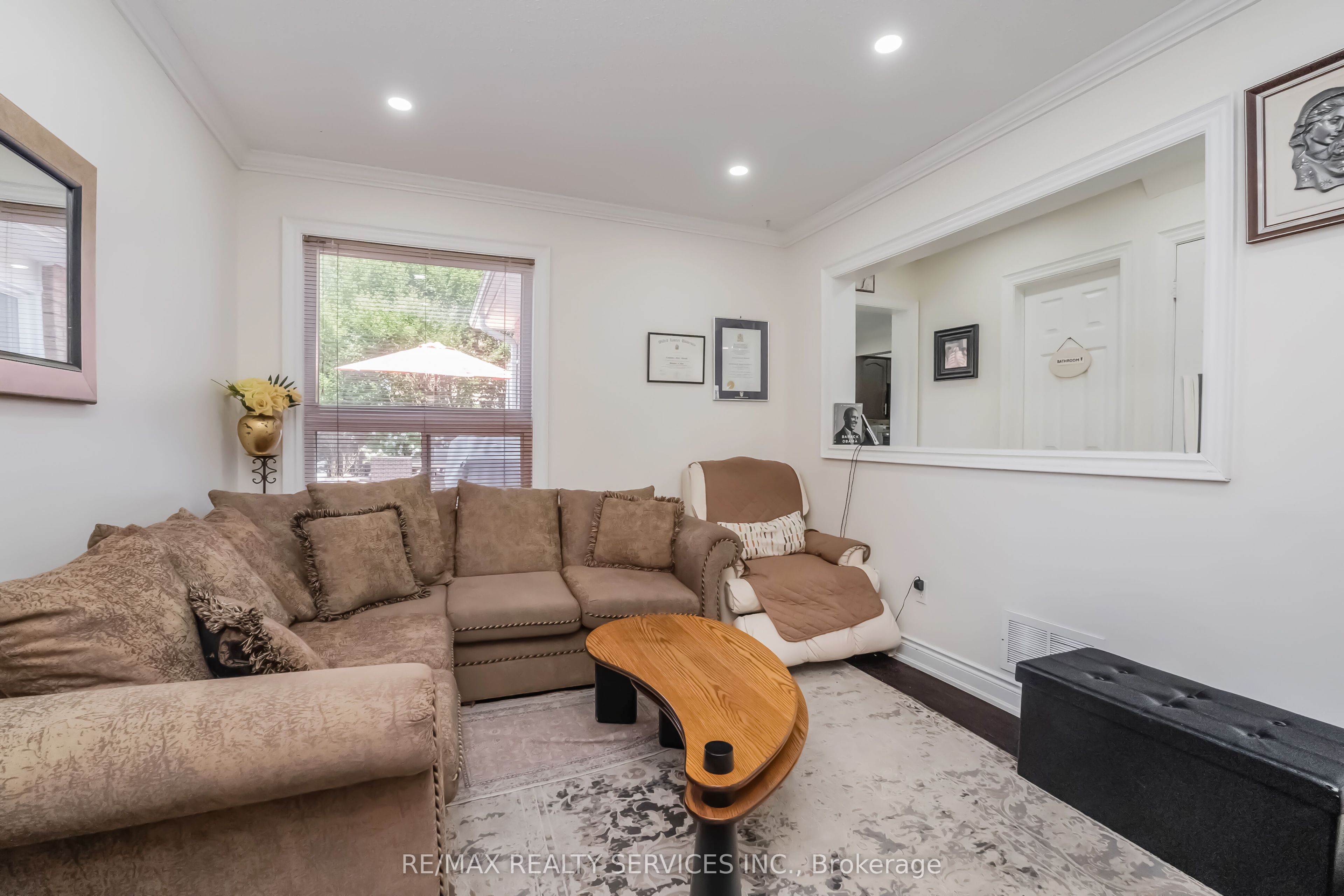 27 Colleyville Street Property Photo 11