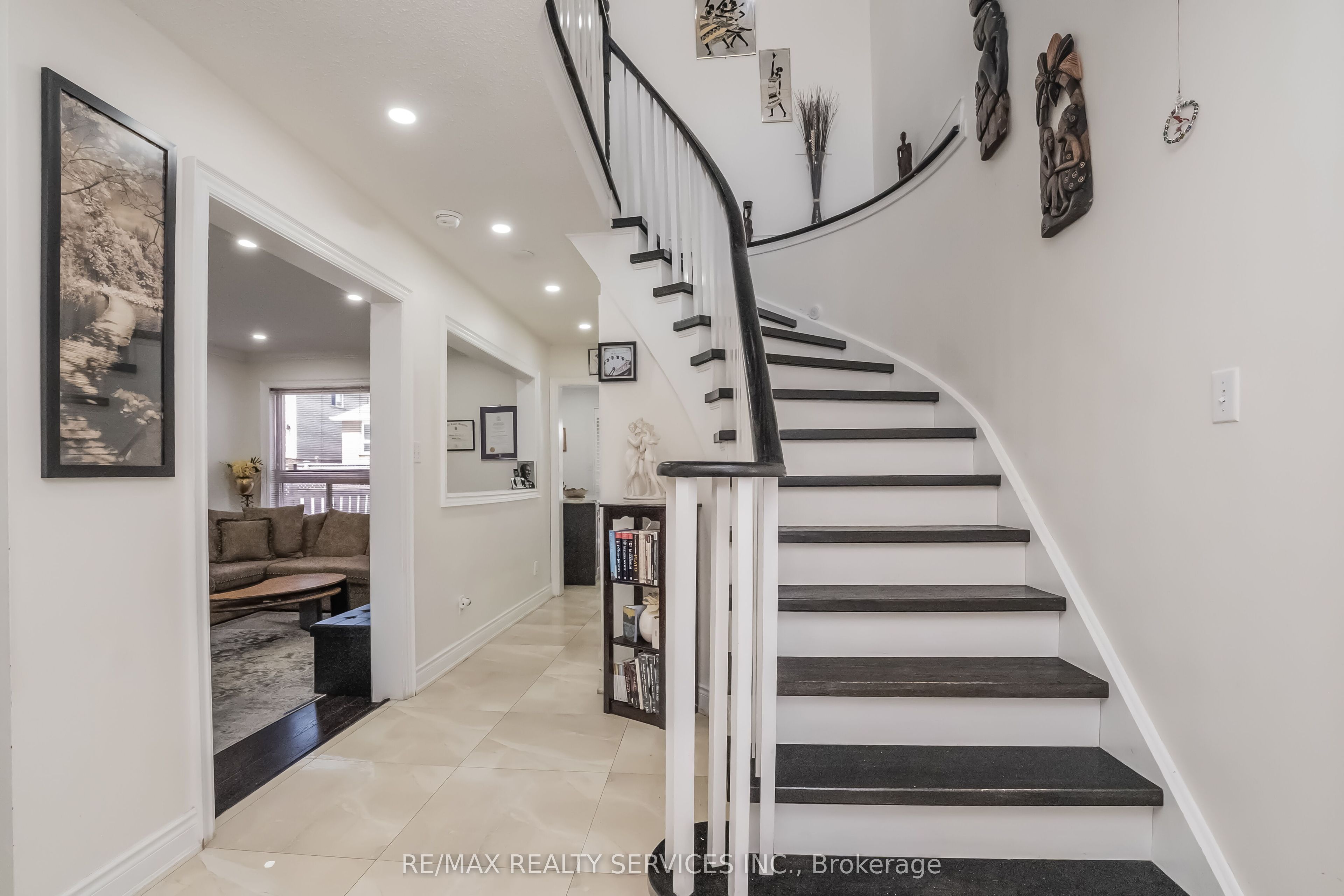 27 Colleyville Street Property Photo 19
