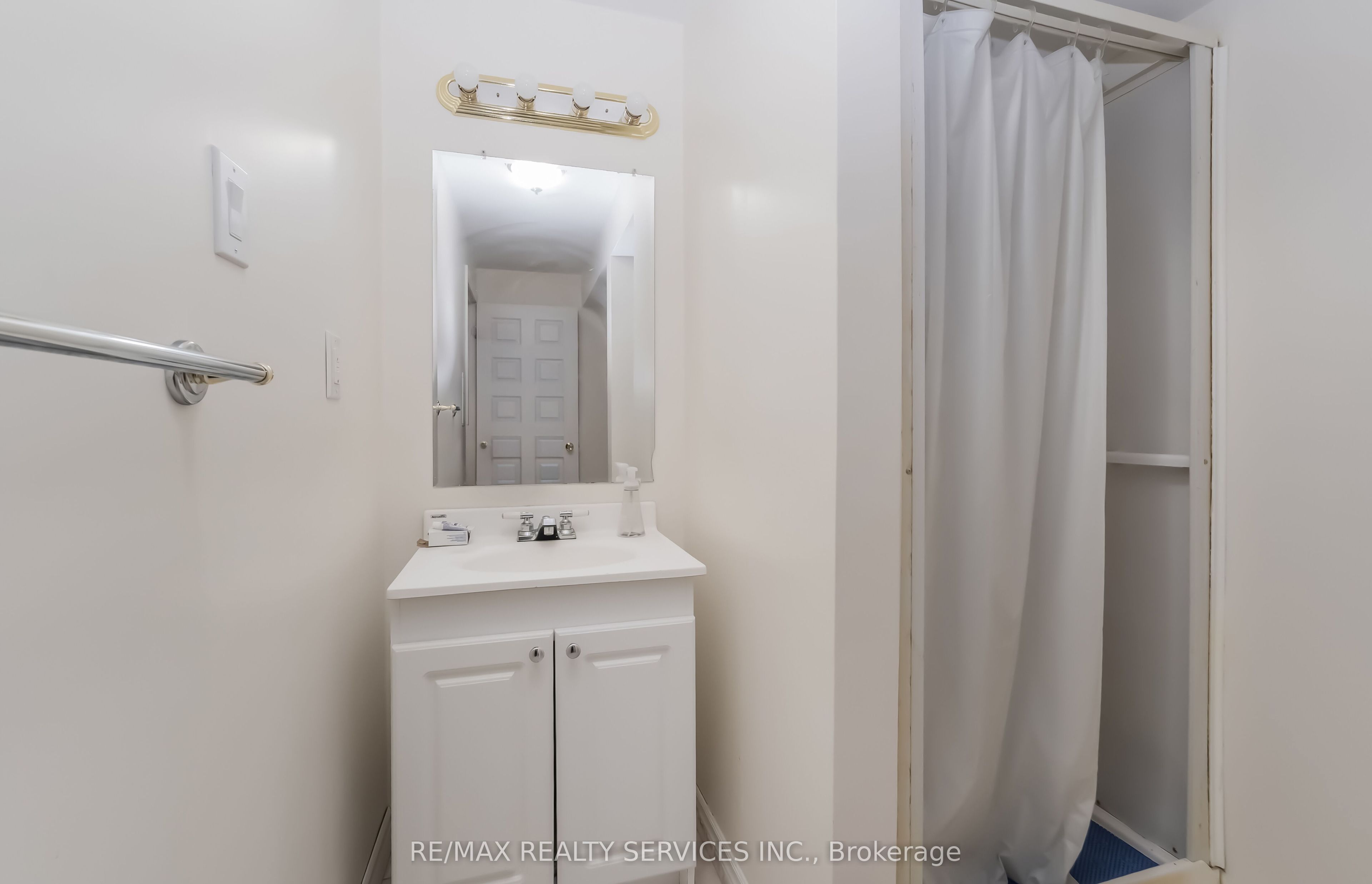 27 Colleyville Street Property Photo 40