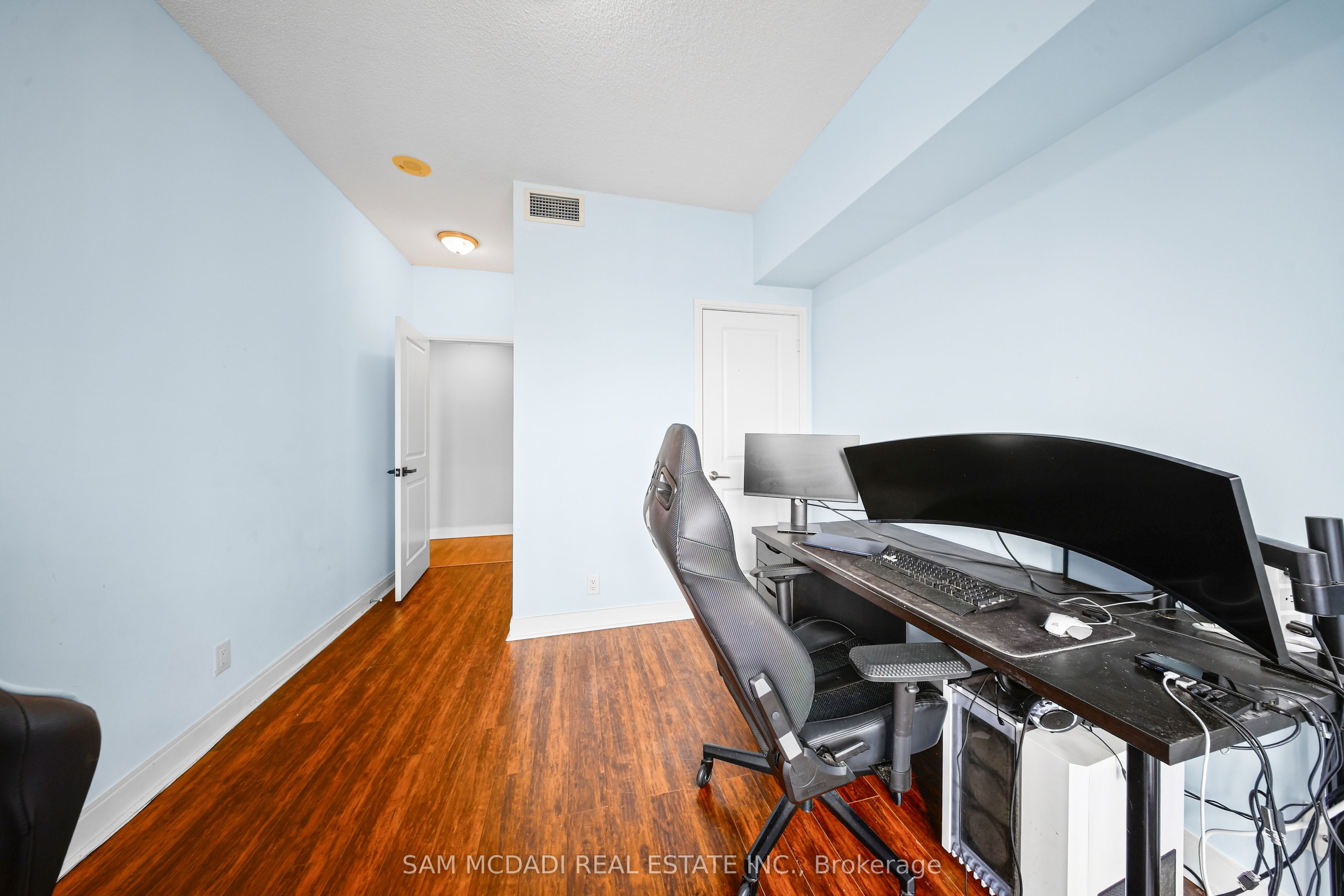 60 Absolute Avenue 2408 Property Photo 17