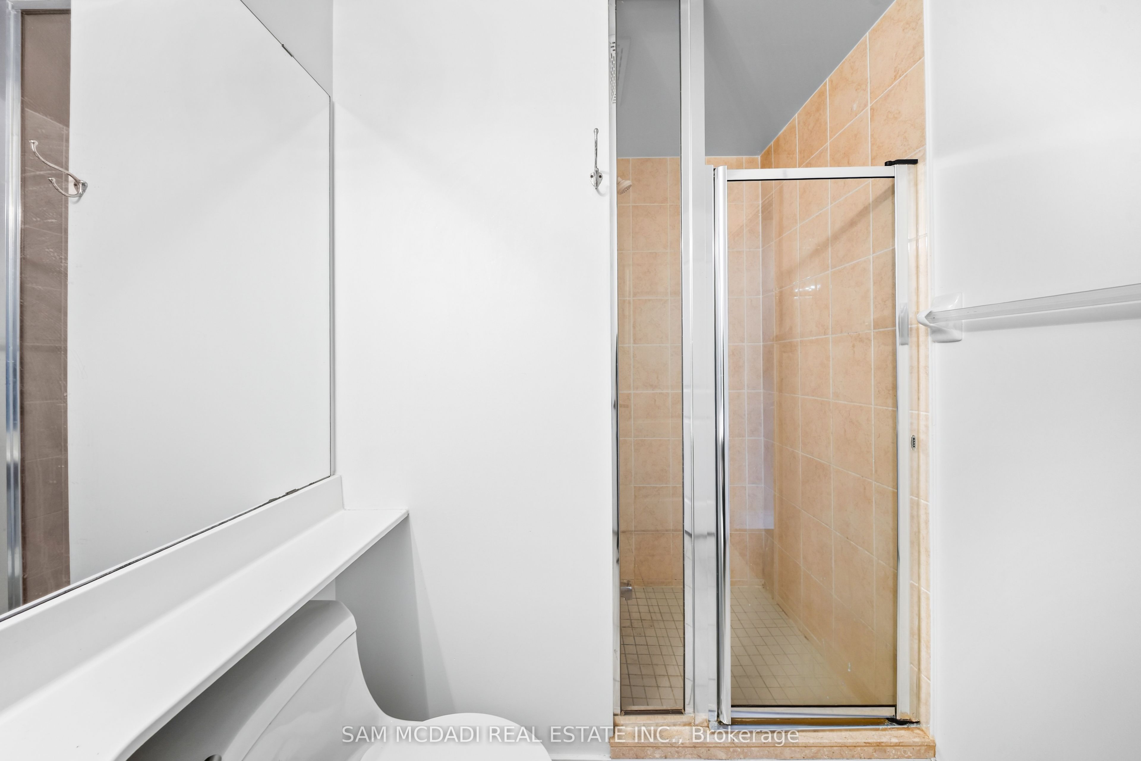 60 Absolute Avenue 2408 Property Photo 18