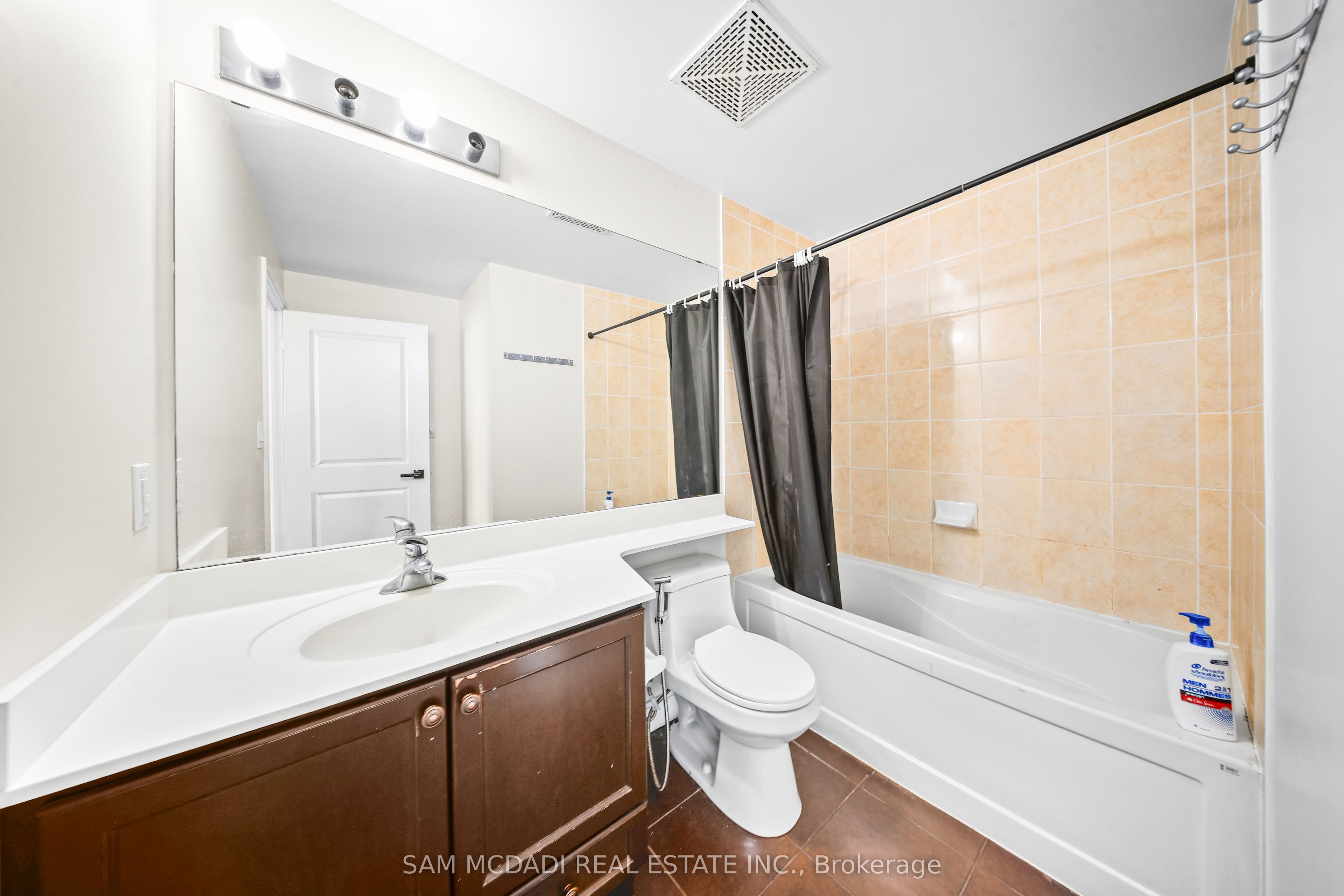 60 Absolute Avenue 2408 Property Photo 19