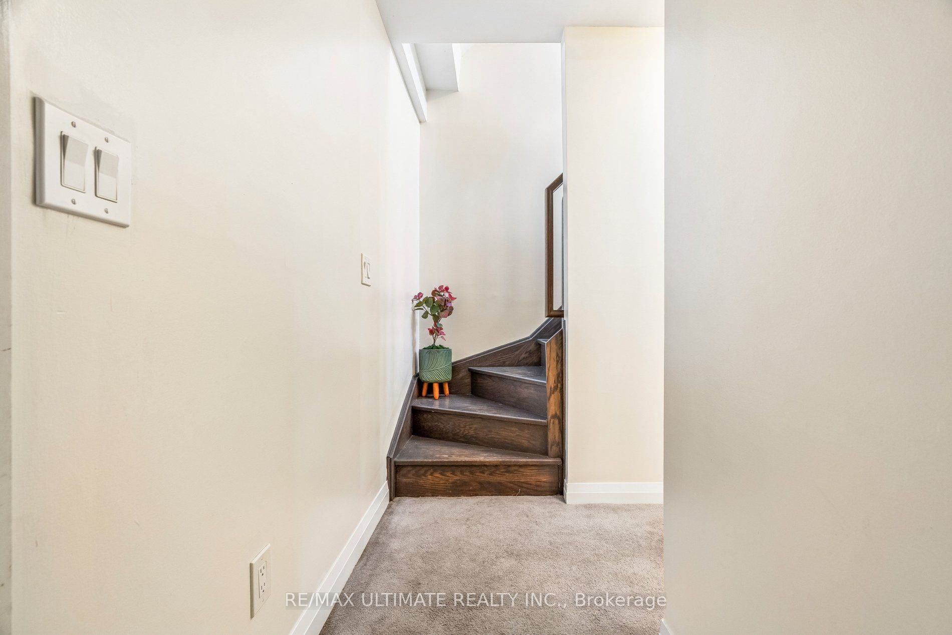 45 Thomas Mulholland Drive 4 Property Photo 32