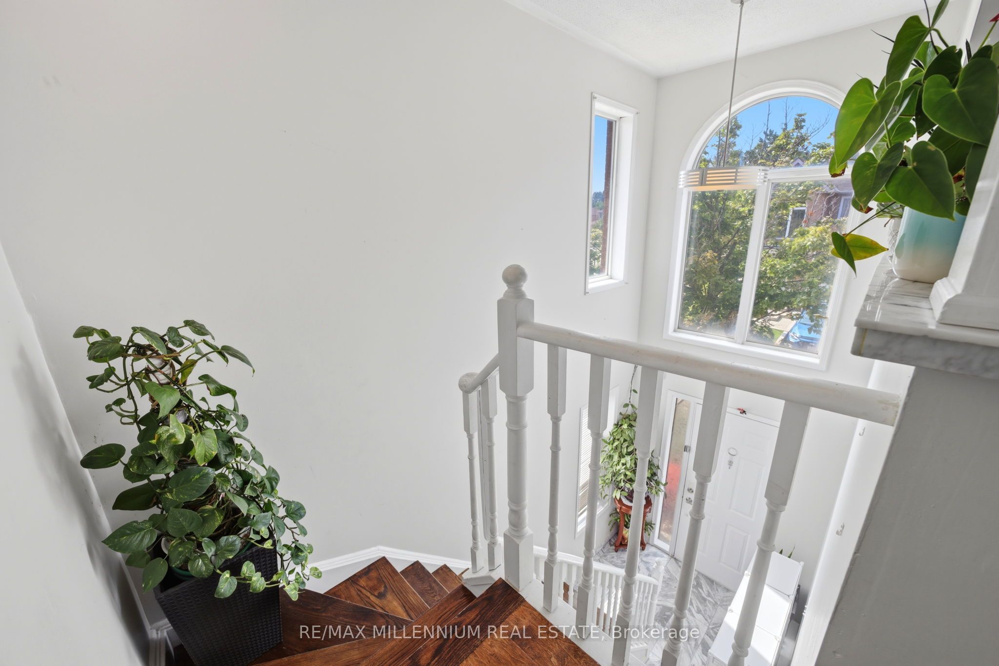 115 Bristol Road E 24 Property Photo 6