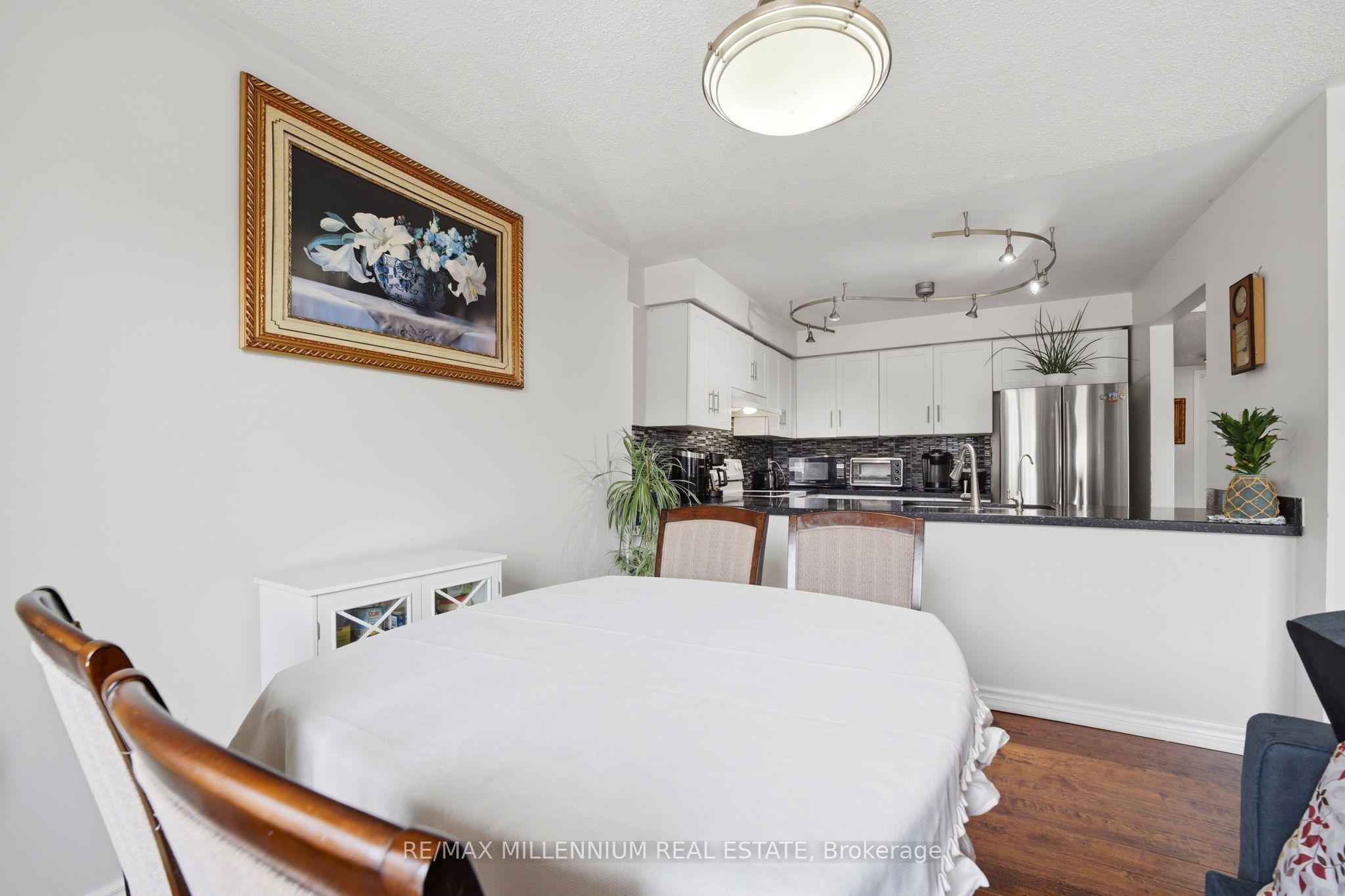 115 Bristol Road E 24 Property Photo 22