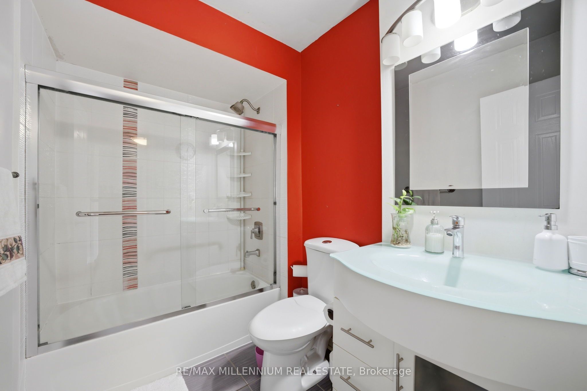 115 Bristol Road E 24 Property Photo 23