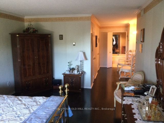 2000 Islington Avenue 412 Property Photo 22