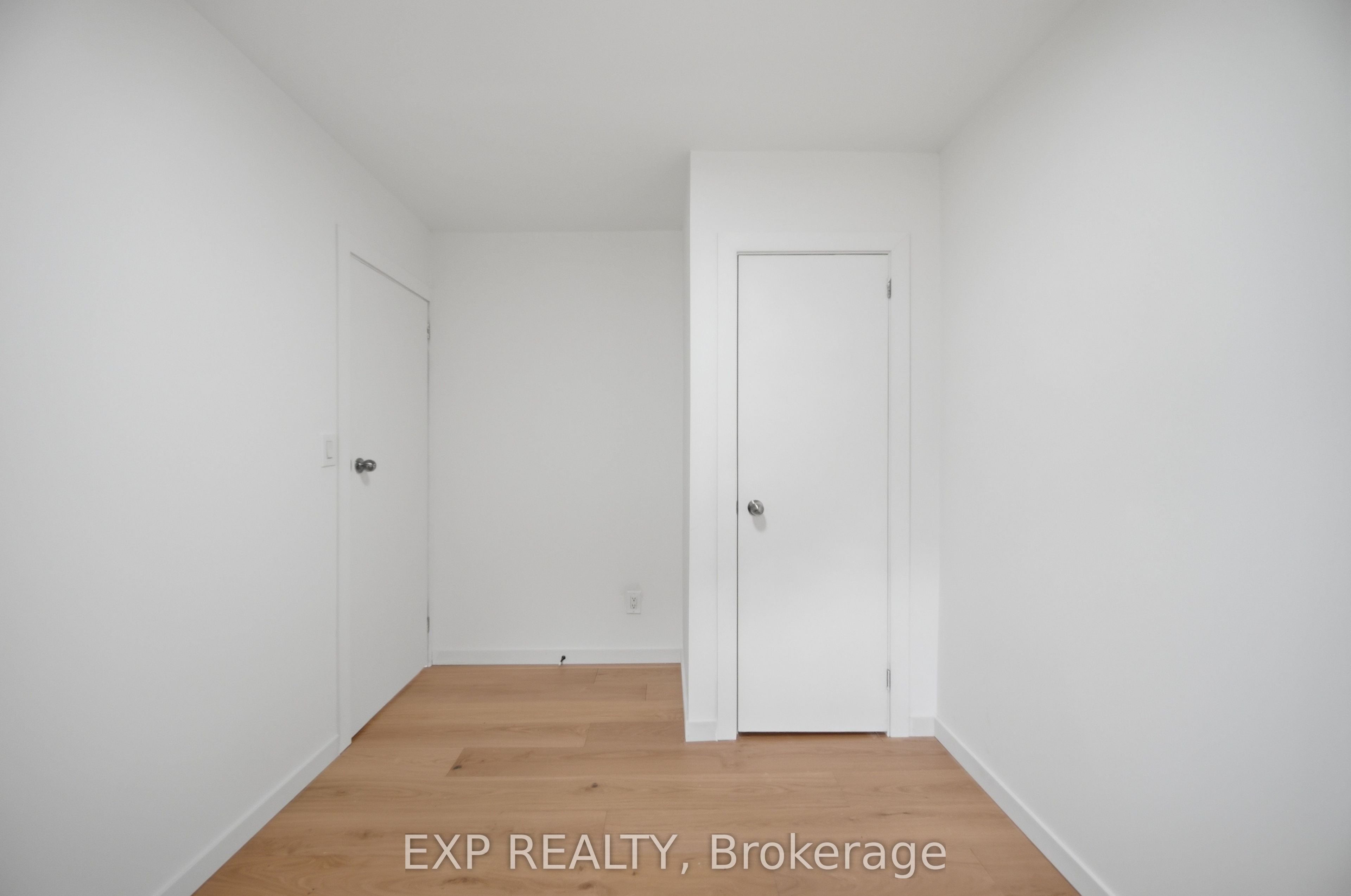 32 Maple Avenue E Property Photo 17