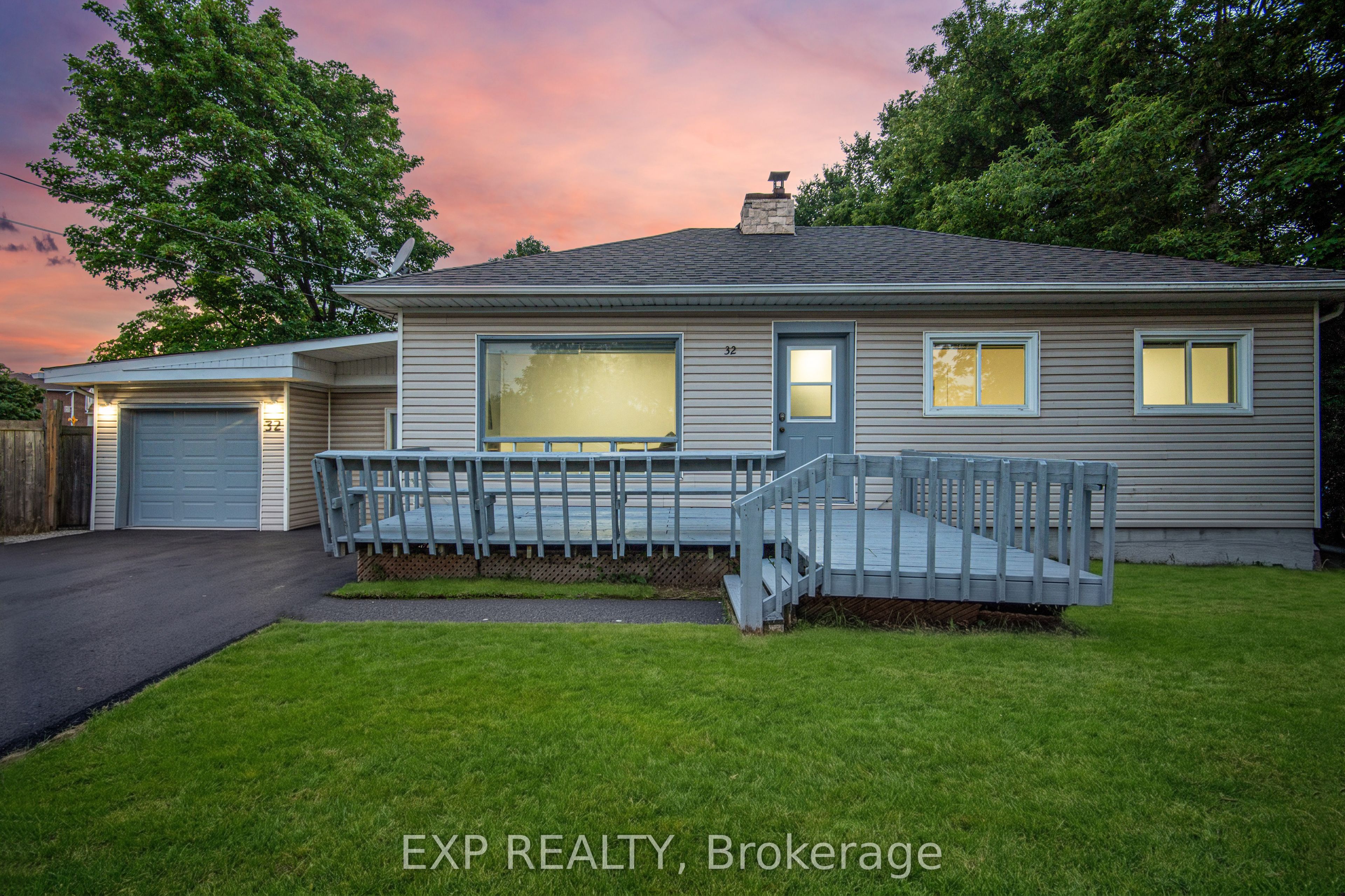 32 Maple Avenue E Property Photo 50