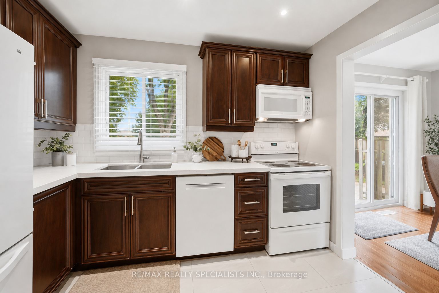6851 Avila Road Property Photo 10