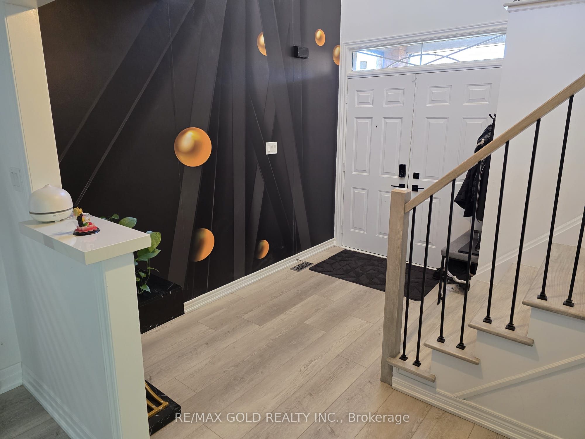 83 Emily Carr Crescent Property Photo 1