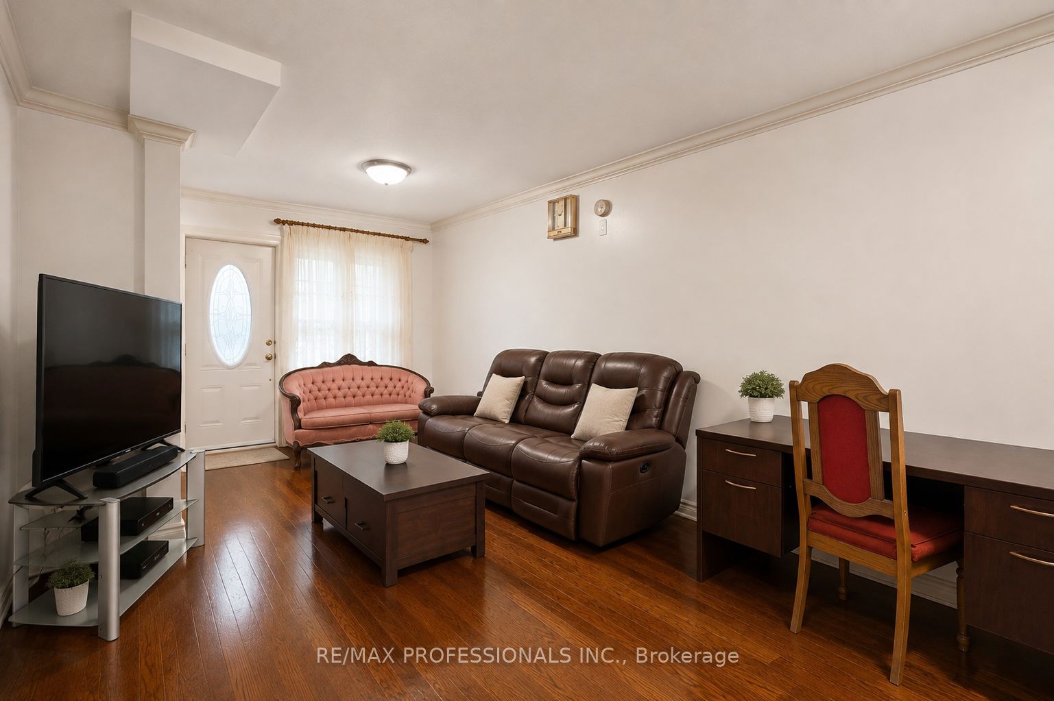 166 Caledonia Road Property Photo 2