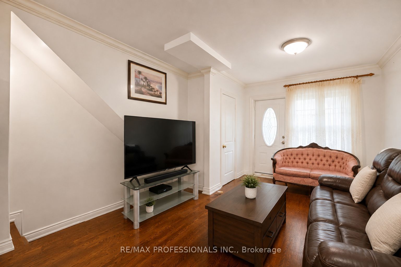 166 Caledonia Road Property Photo 3