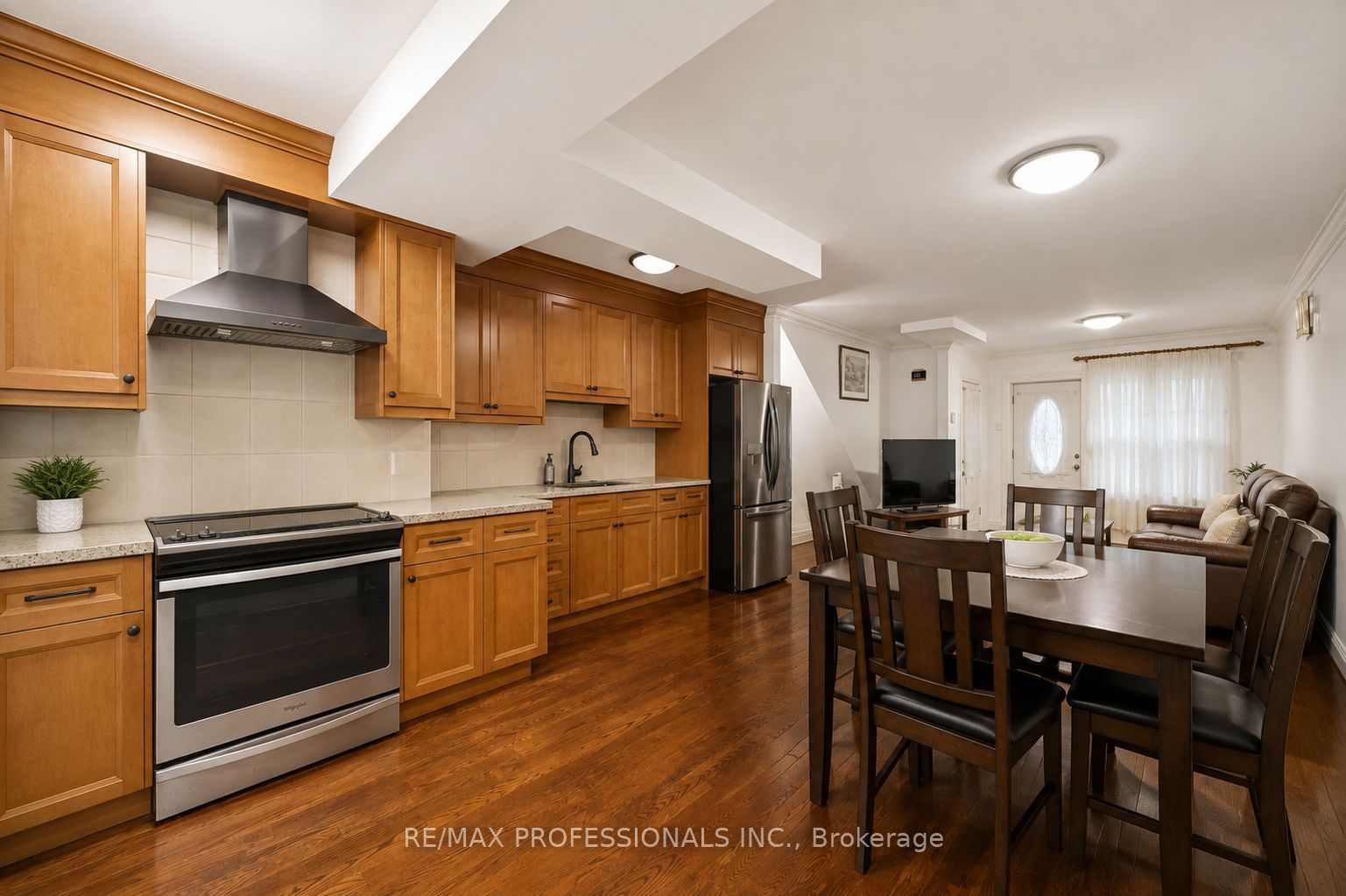 166 Caledonia Road Property Photo 4