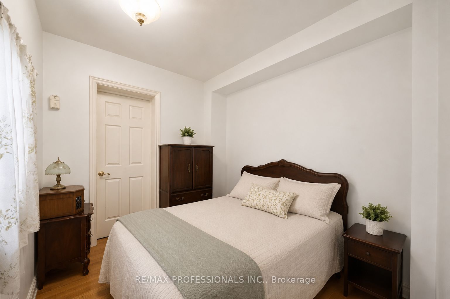 166 Caledonia Road Property Photo 7