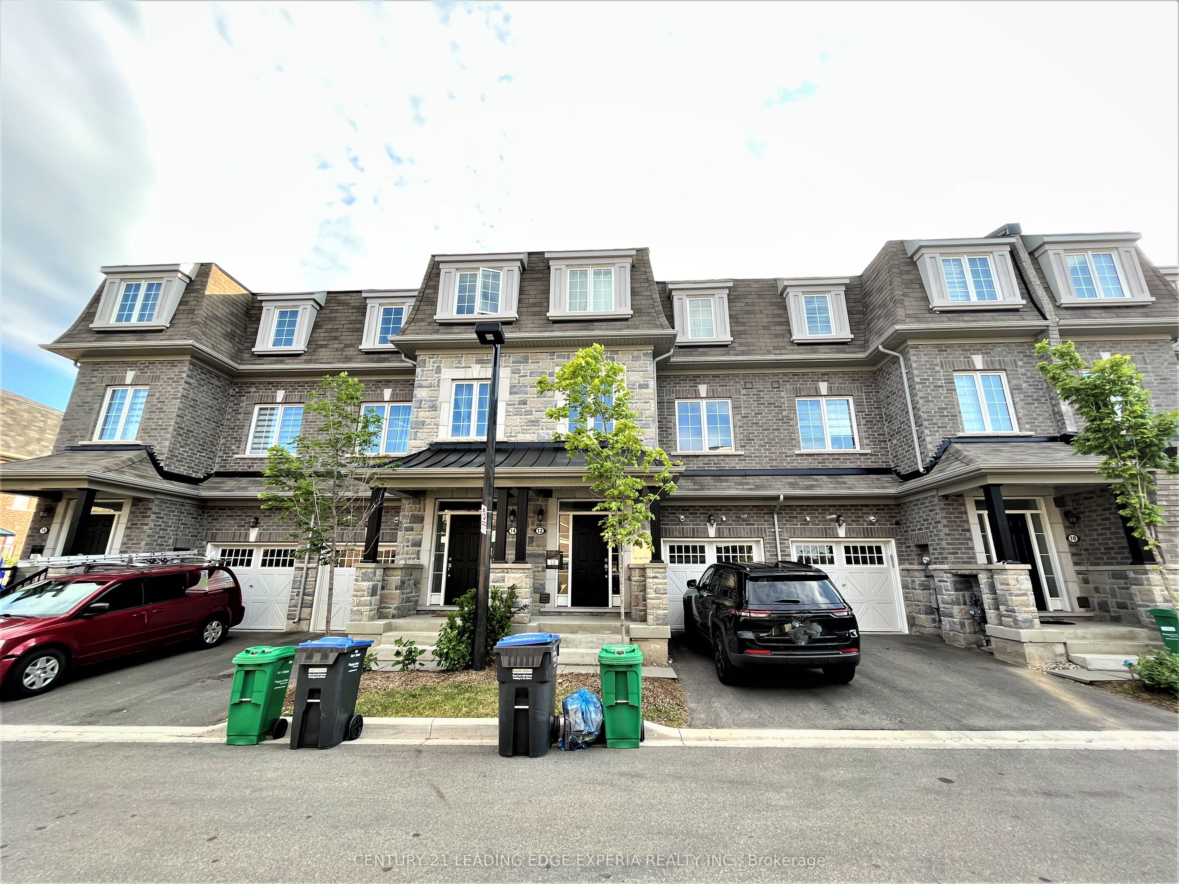 12 Pomarine Way W Property Photo 1