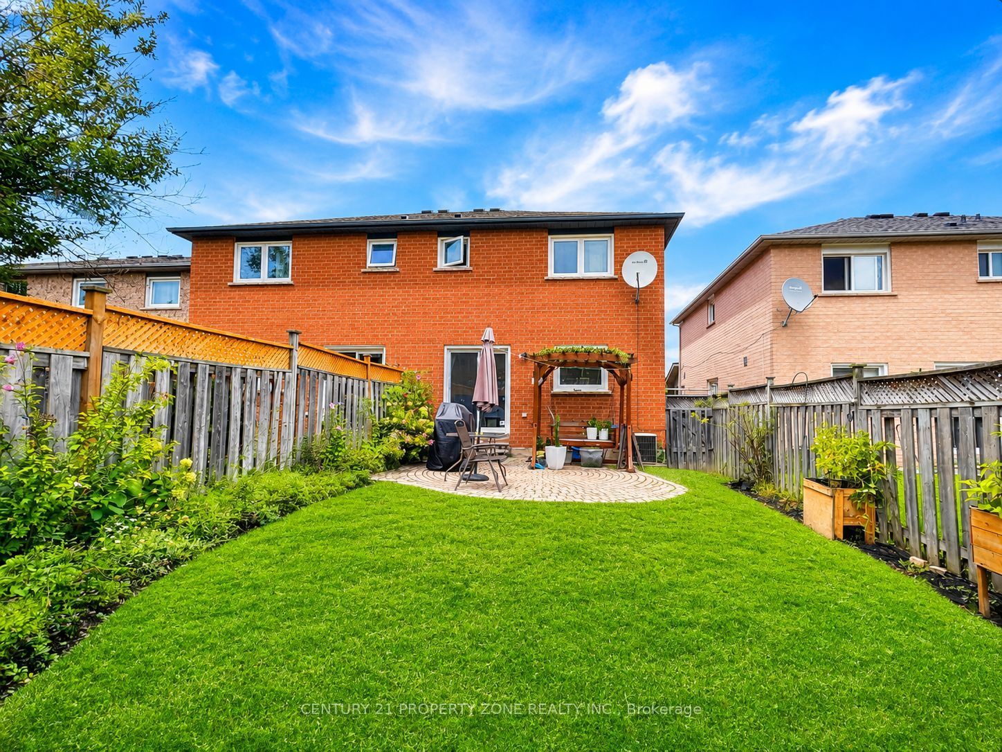 5456 Palmerston Crescent Property Photo 27
