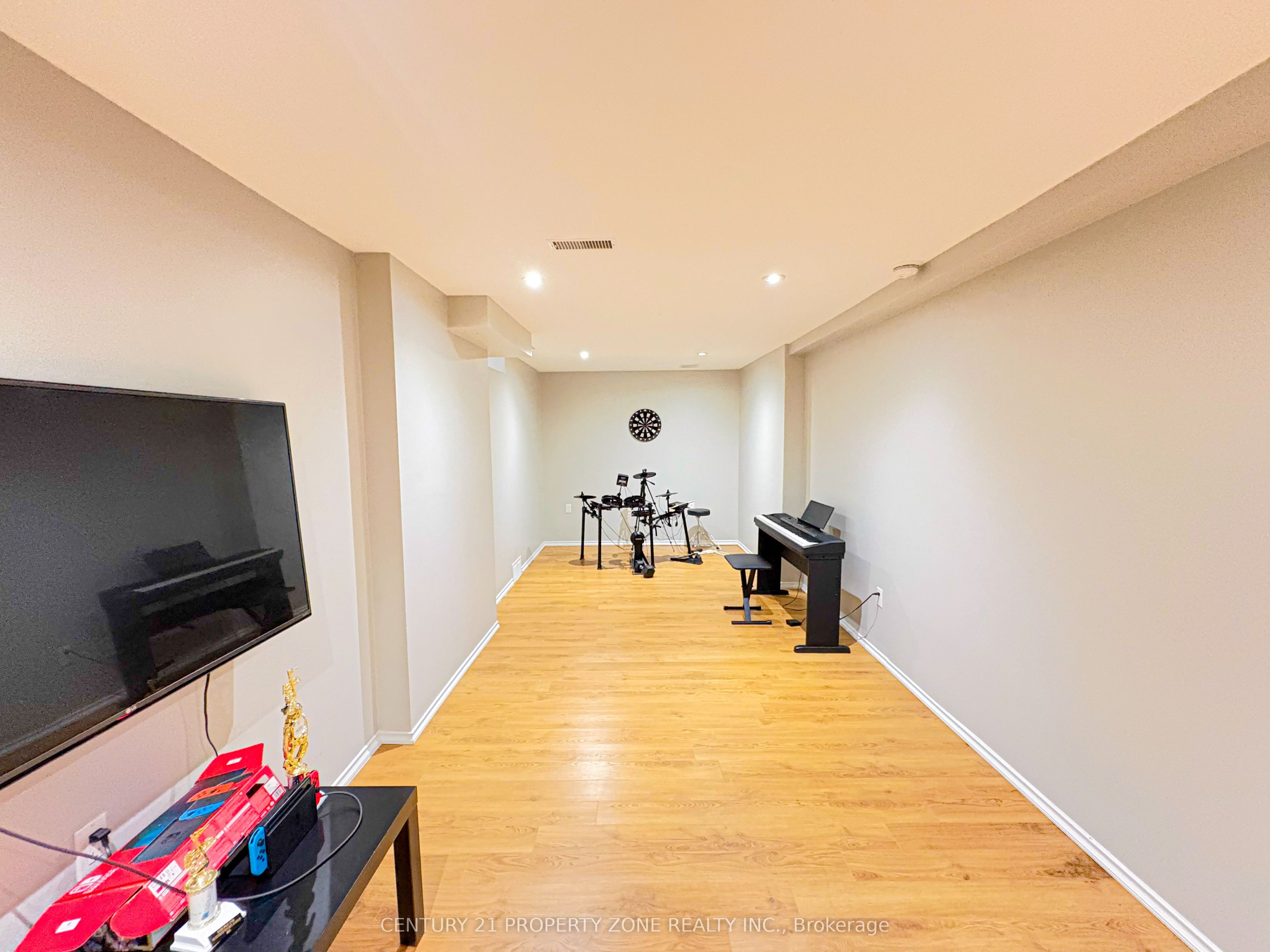5456 Palmerston Crescent Property Photo 30