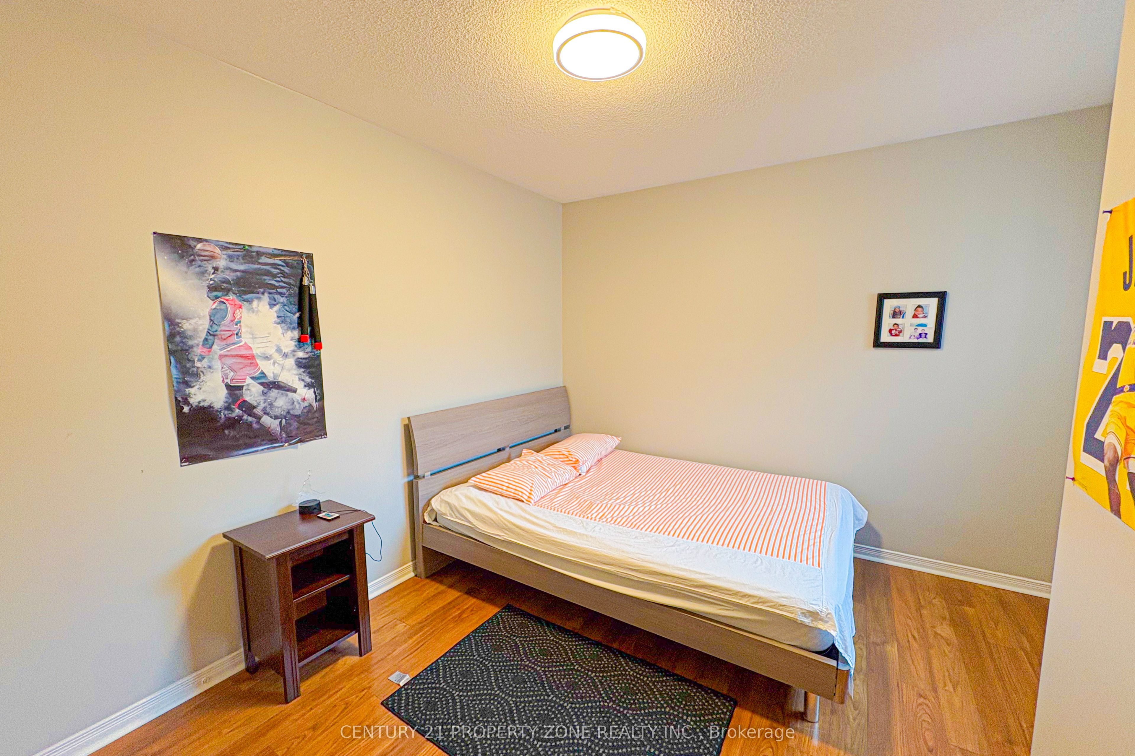 5456 Palmerston Crescent Property Photo 35