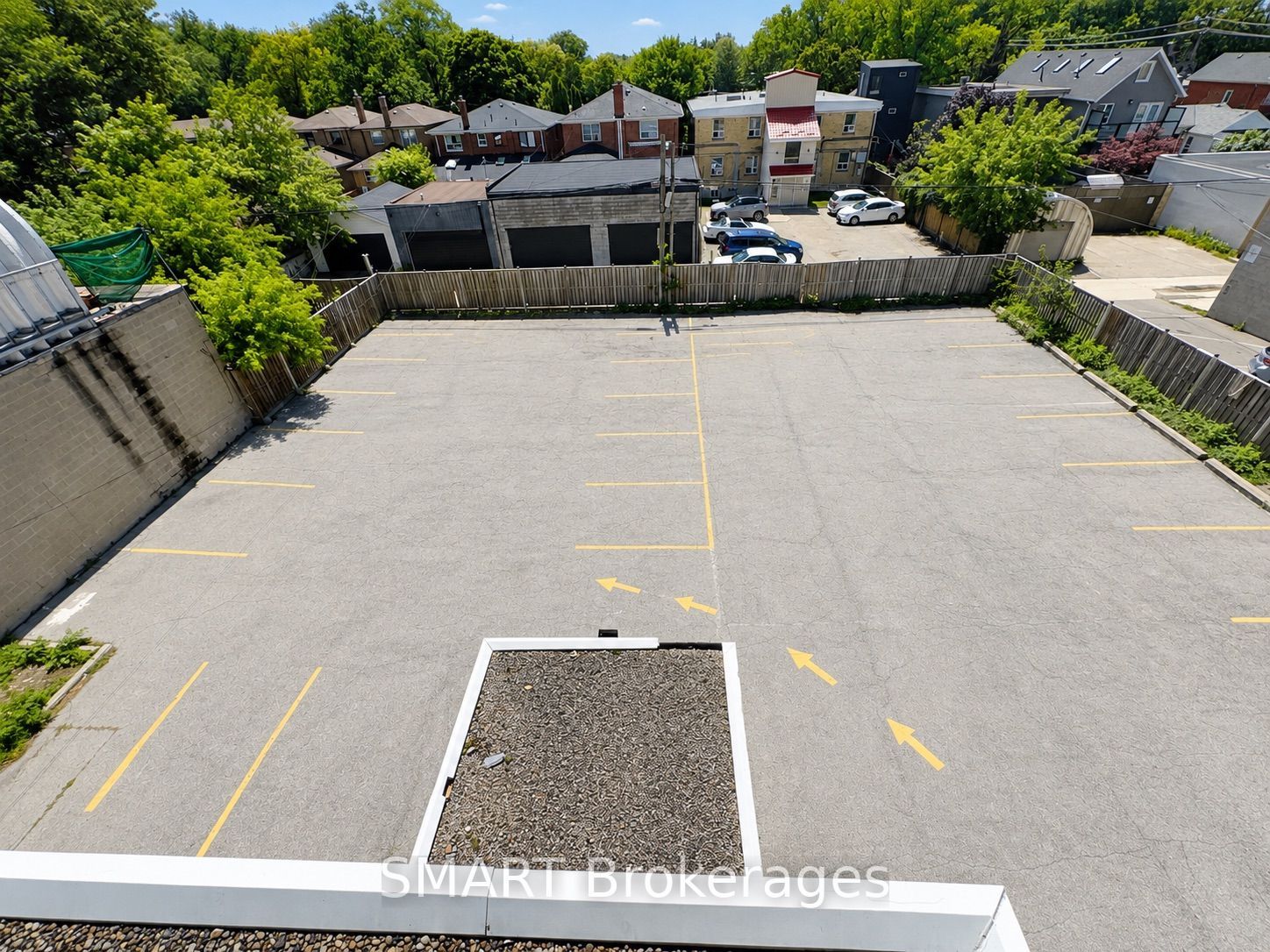 2365 St Clair Avenue W Property Photo 2