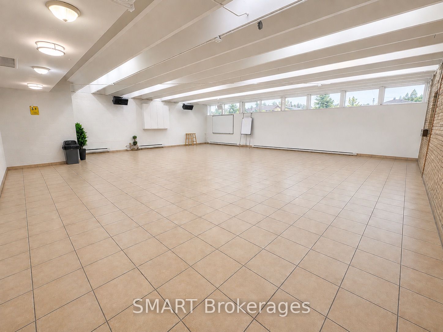 2365 St Clair Avenue W Property Photo 6