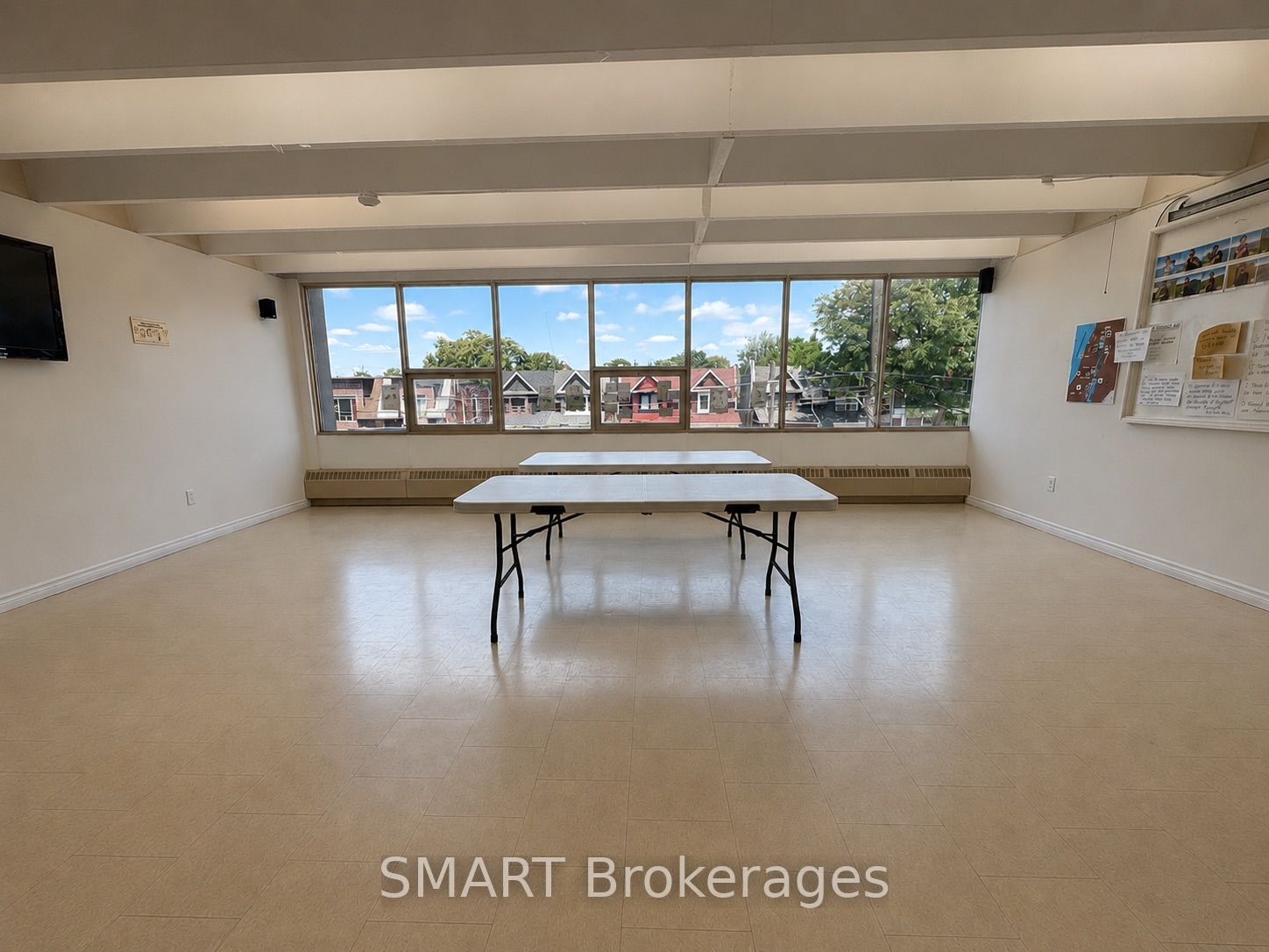 2365 St Clair Avenue W Property Photo 7