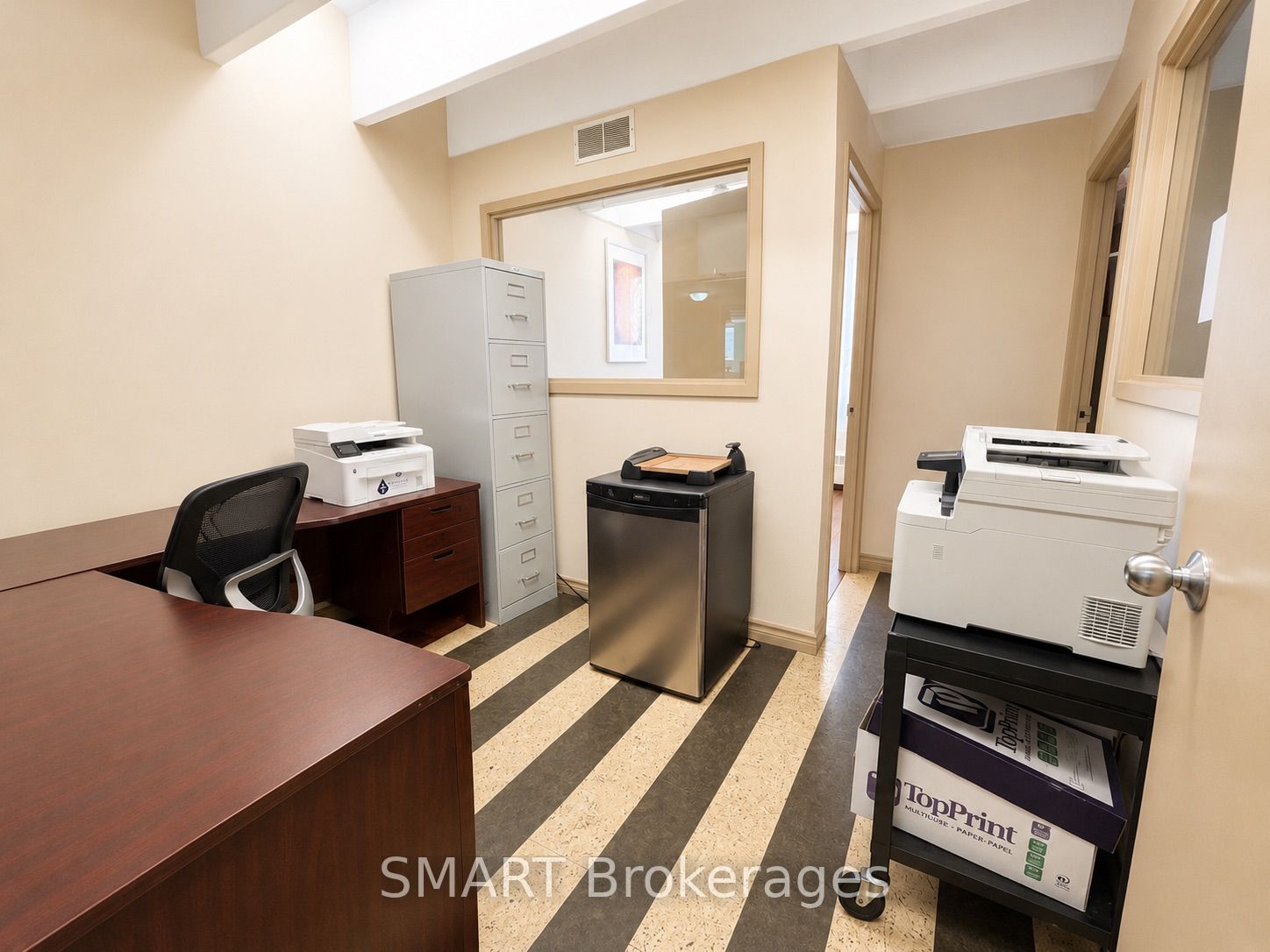 2365 St Clair Avenue W Property Photo 9