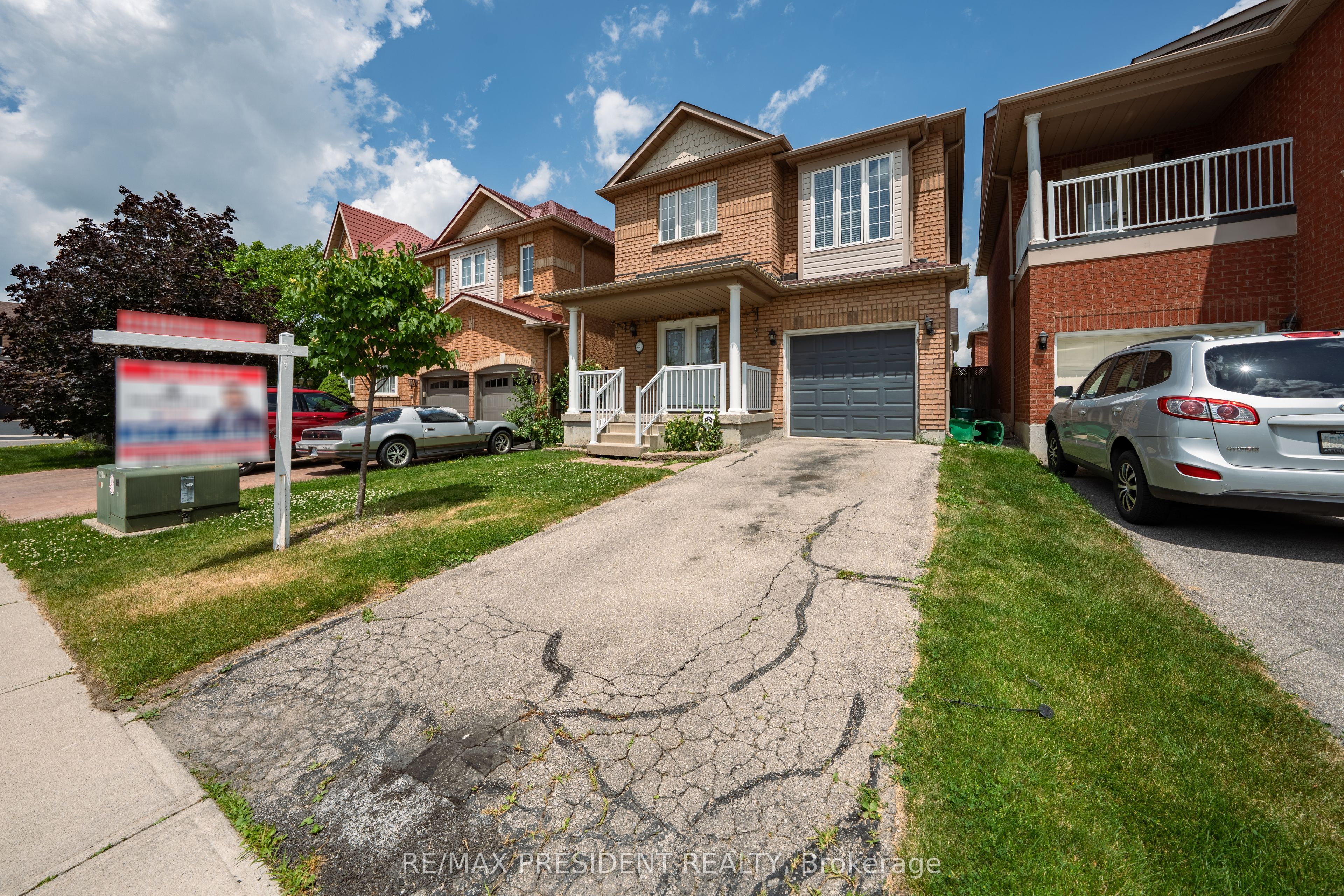 4 Redfinch Way Property Photo 2