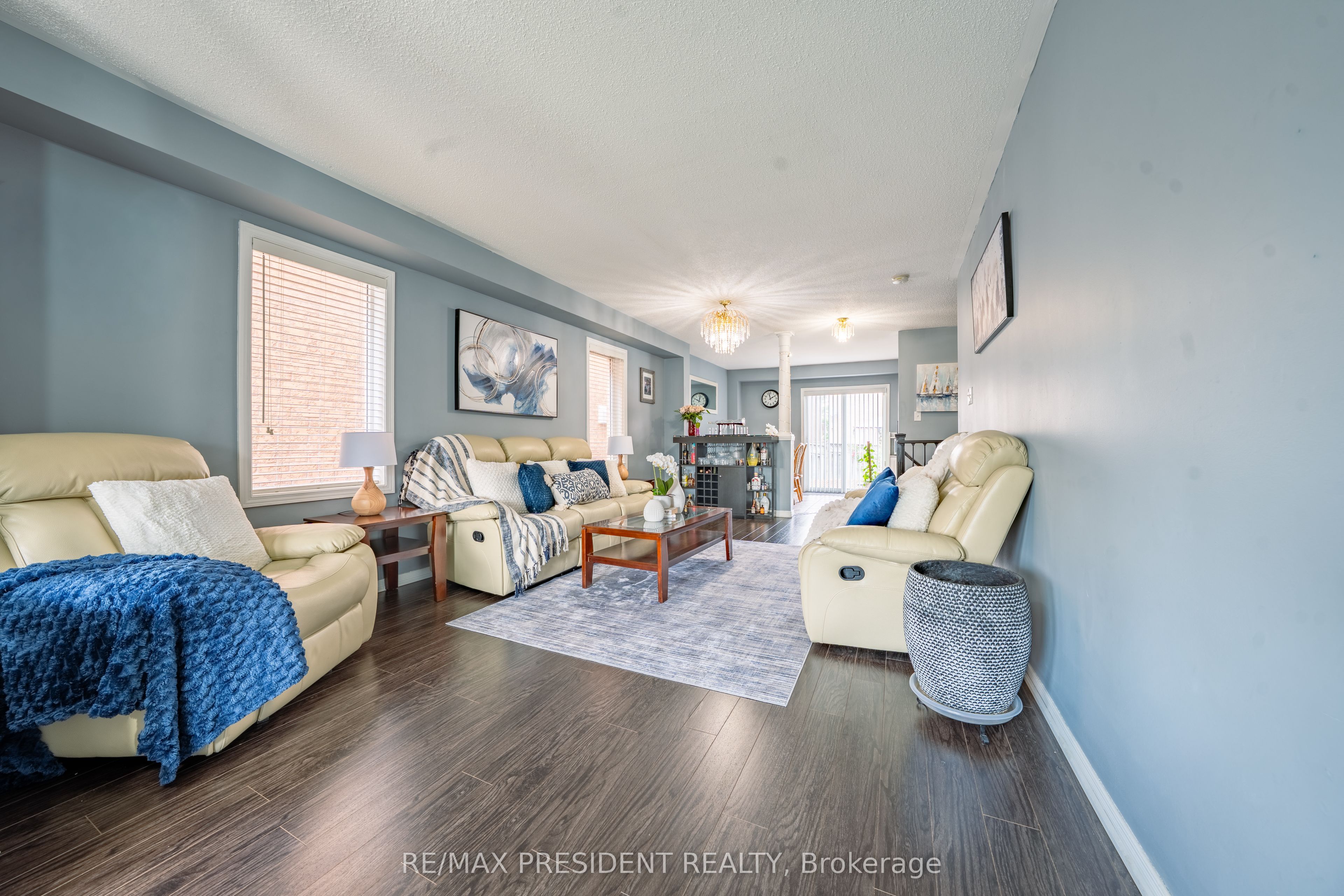 4 Redfinch Way Property Photo 6