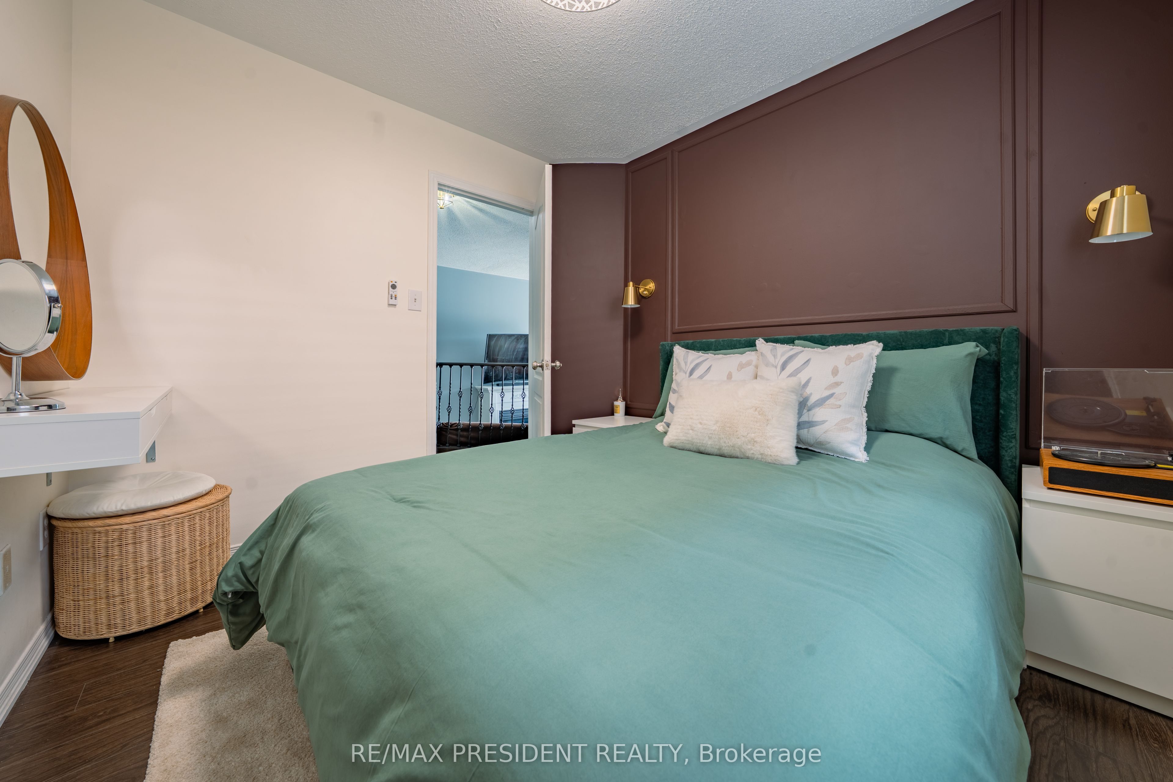4 Redfinch Way Property Photo 35