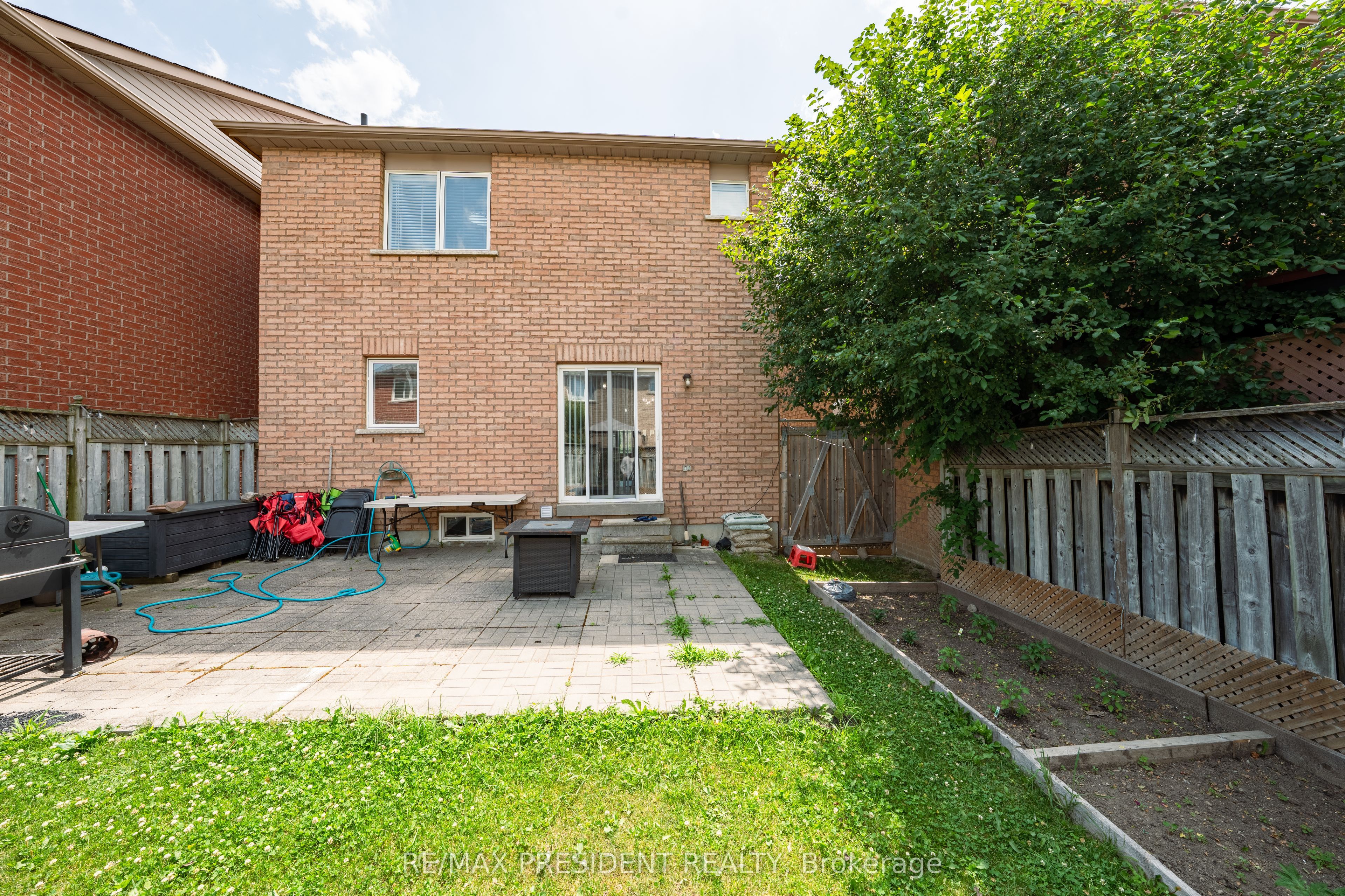 4 Redfinch Way Property Photo 42