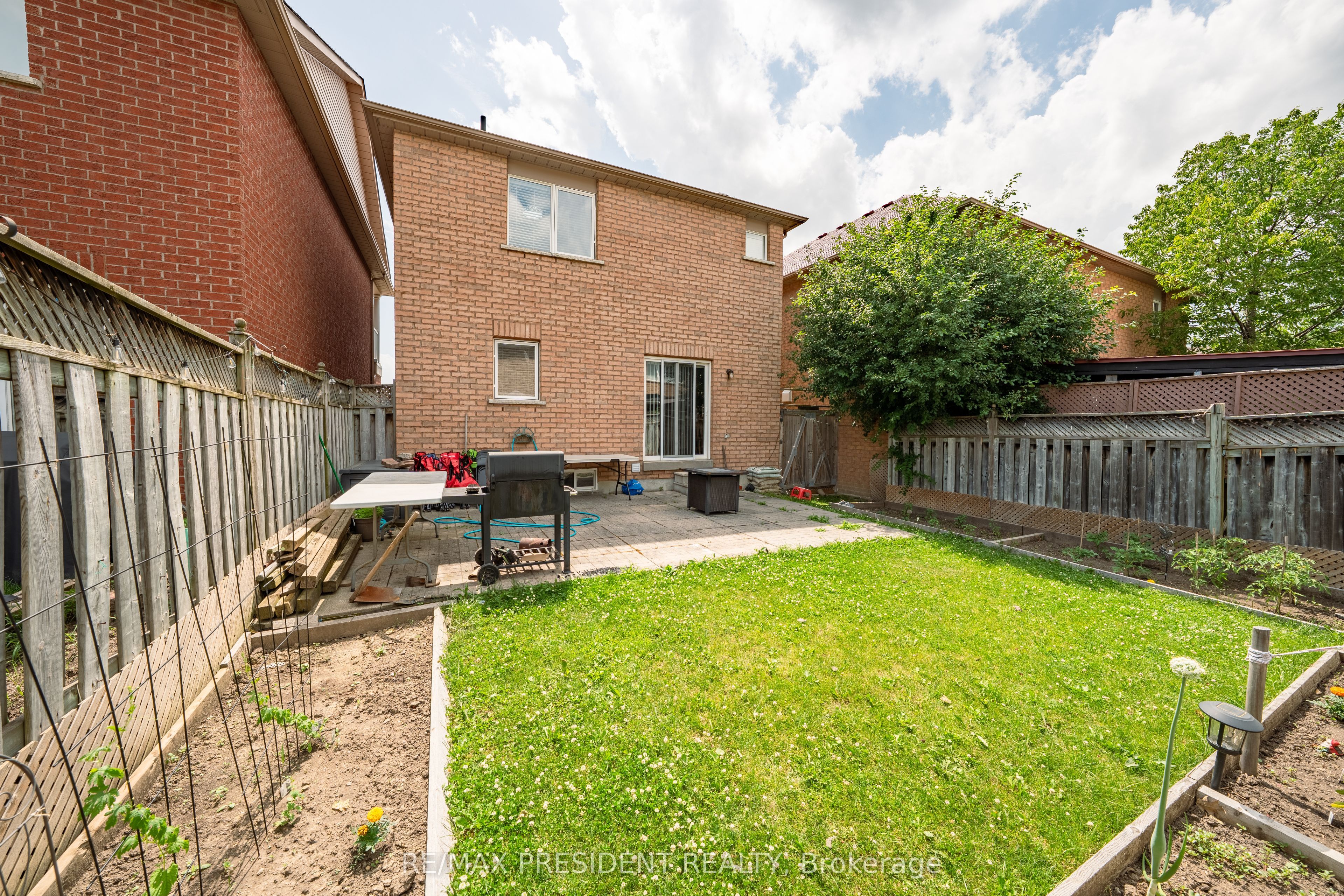4 Redfinch Way Property Photo 43
