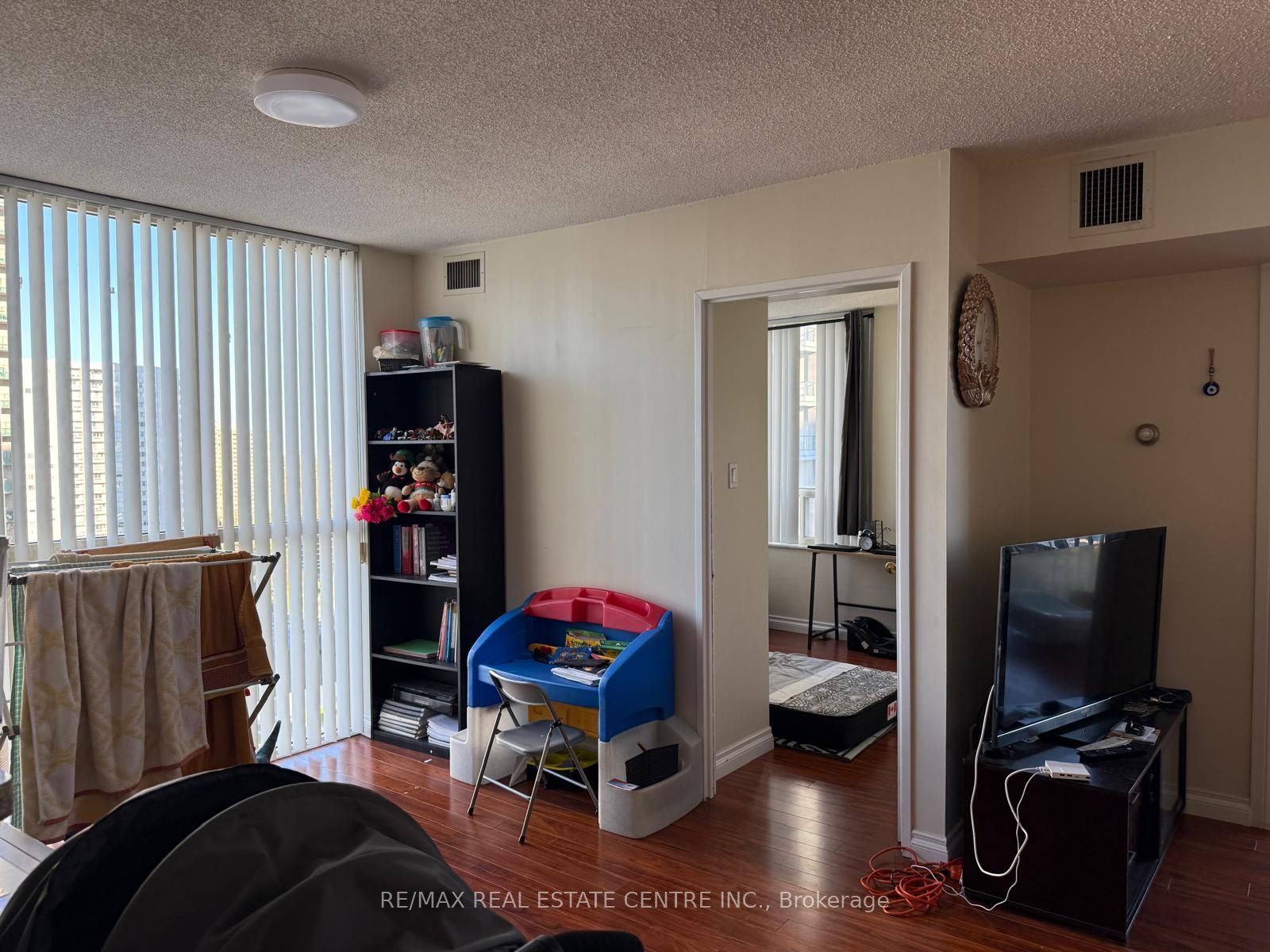 265 Enfield Place 1210 Property Photo 17