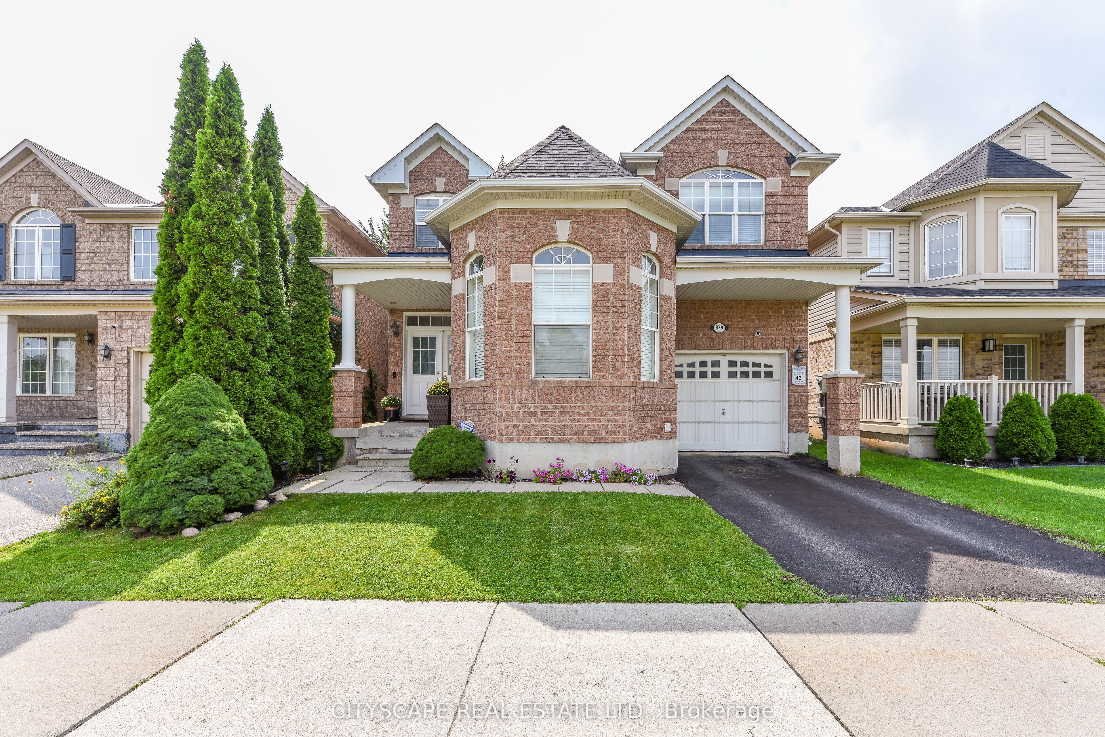 879 Bennett Boulevard Property Photo 1
