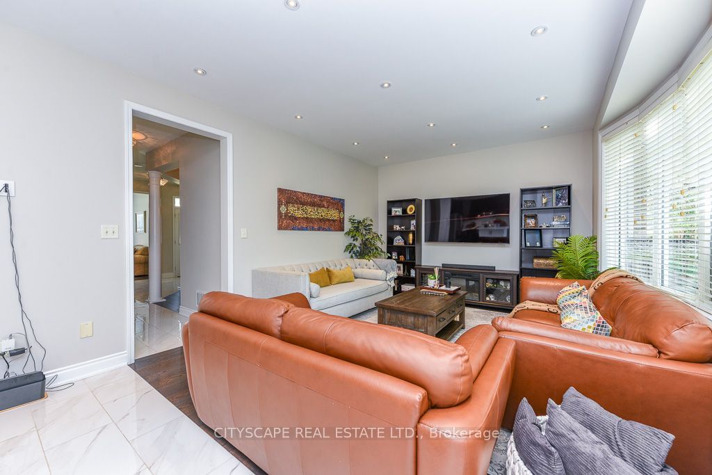 879 Bennett Boulevard Property Photo 15
