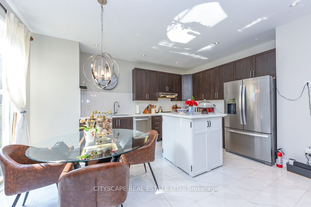 879 Bennett Boulevard Property Photo 17