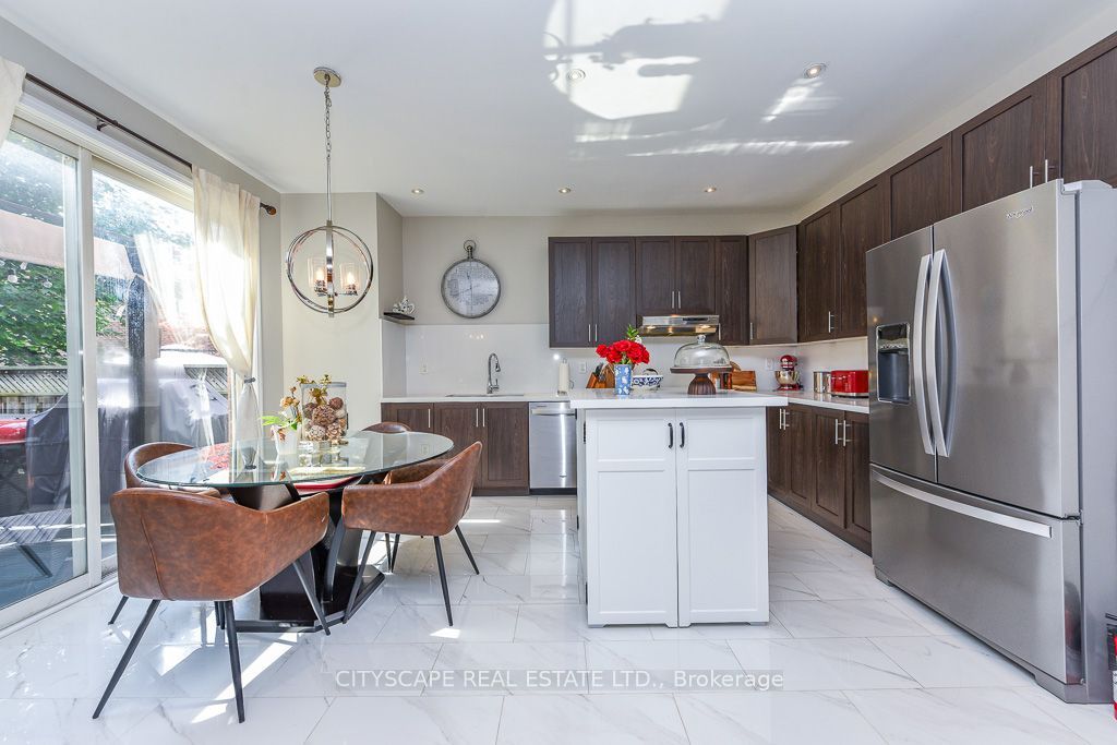 879 Bennett Boulevard Property Photo 18