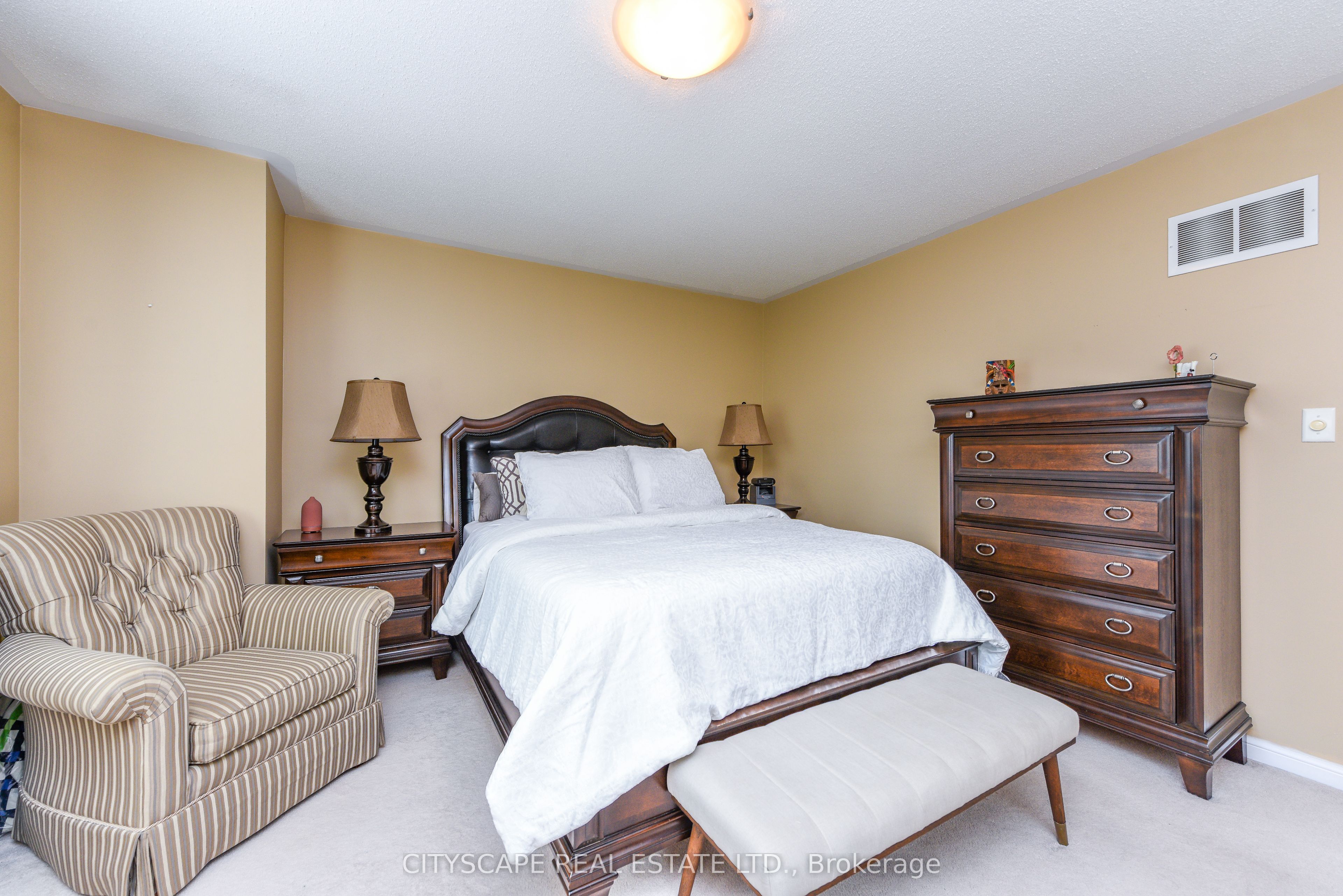 879 Bennett Boulevard Property Photo 23