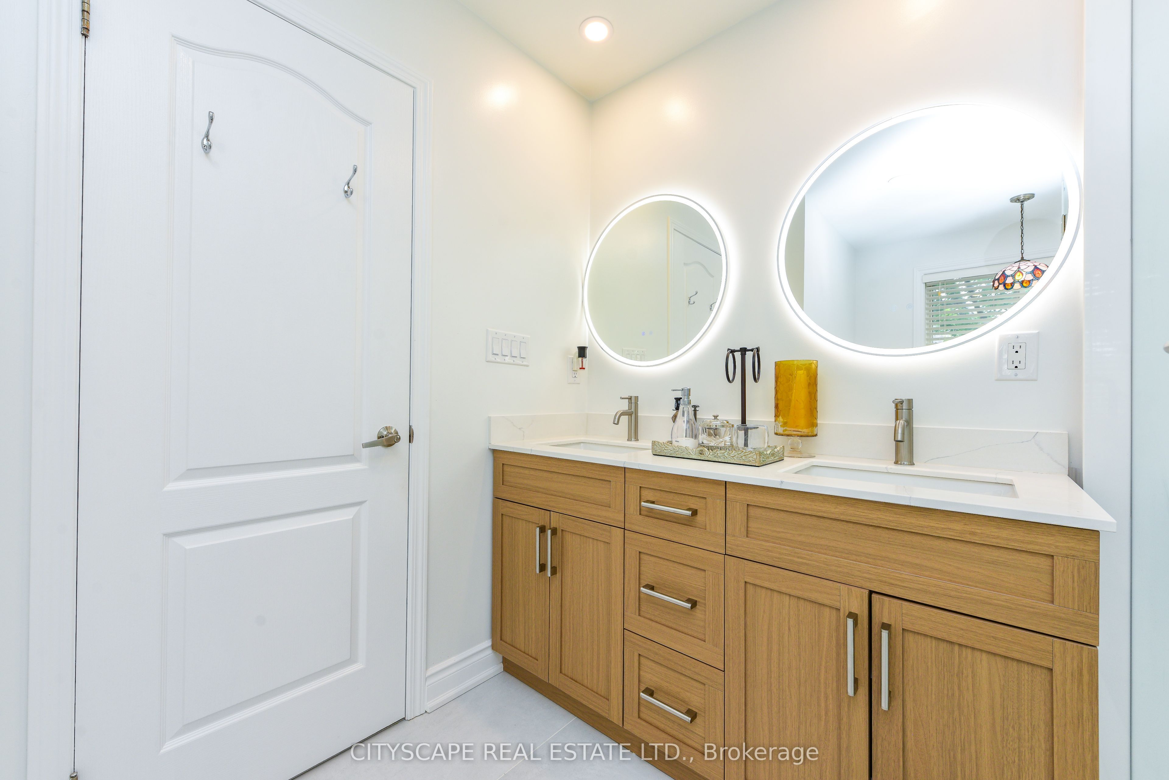 879 Bennett Boulevard Property Photo 24