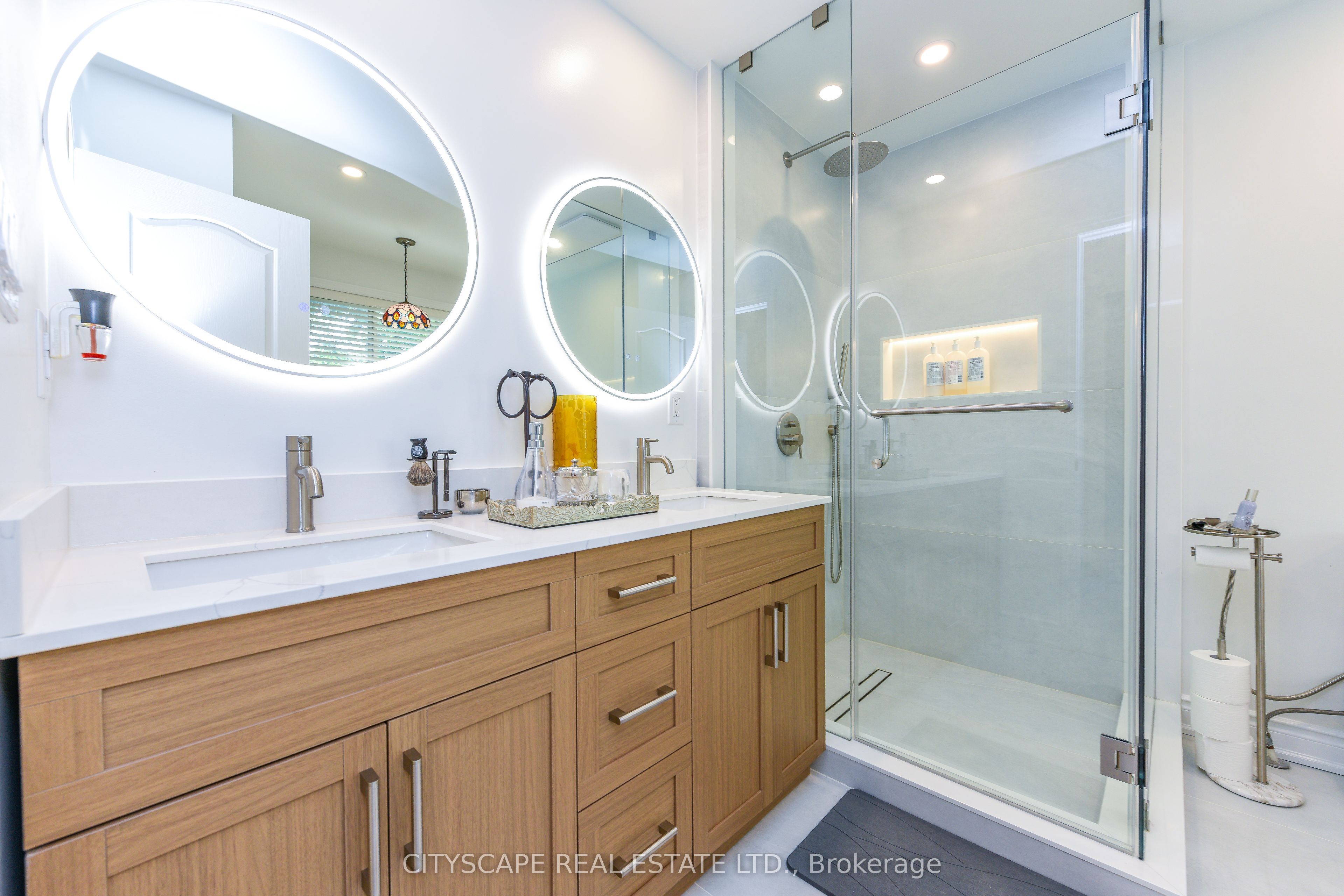 879 Bennett Boulevard Property Photo 25